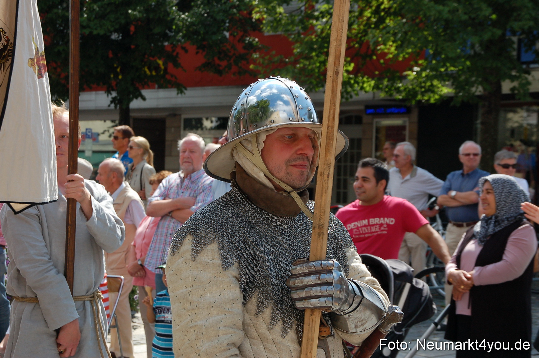 Volksfestzug Neumarkt 110813 0272