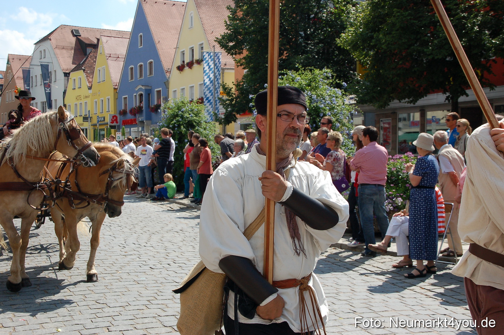Volksfestzug Neumarkt 110813 0273