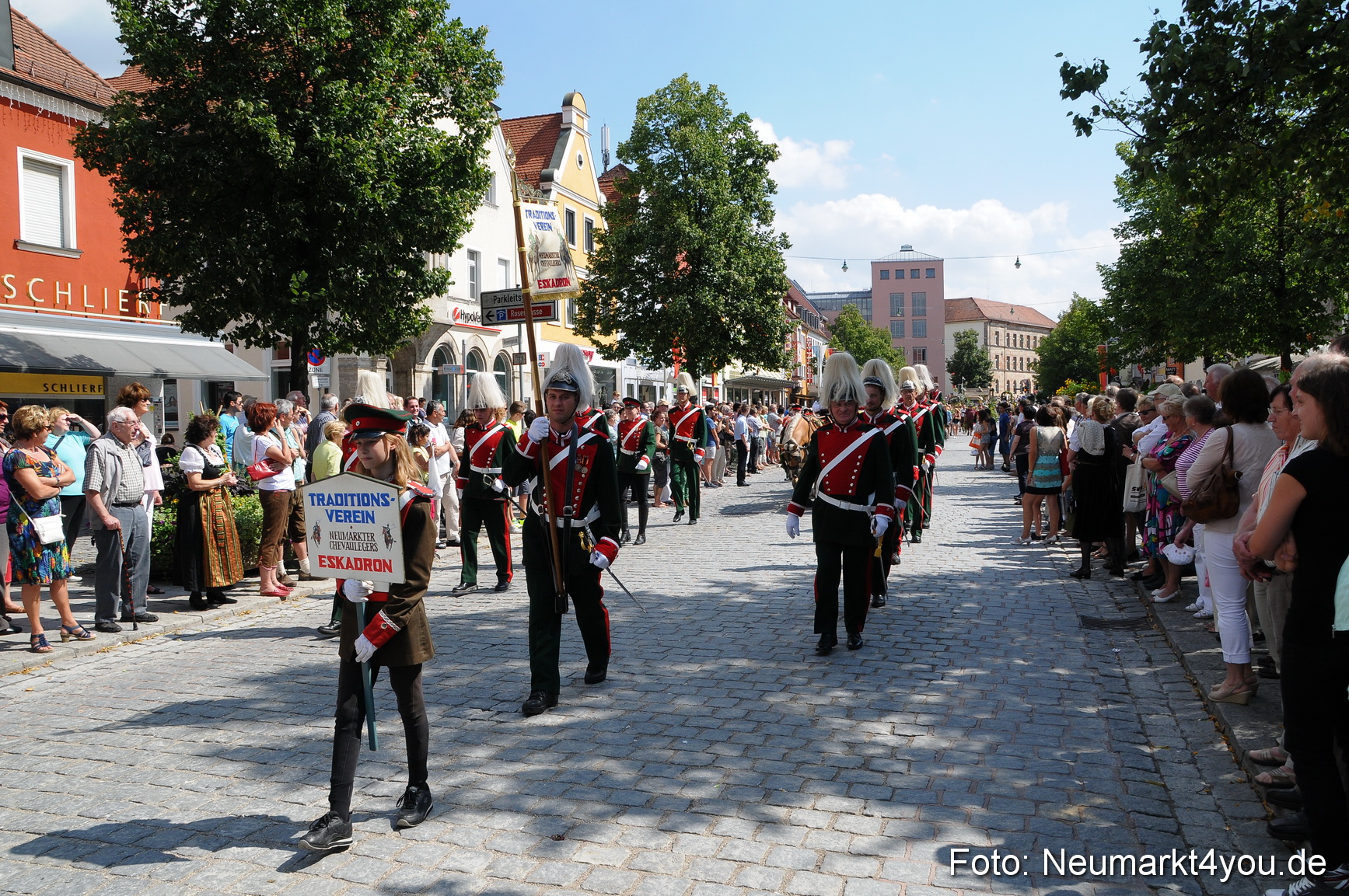 Volksfestzug Neumarkt 110813 0282