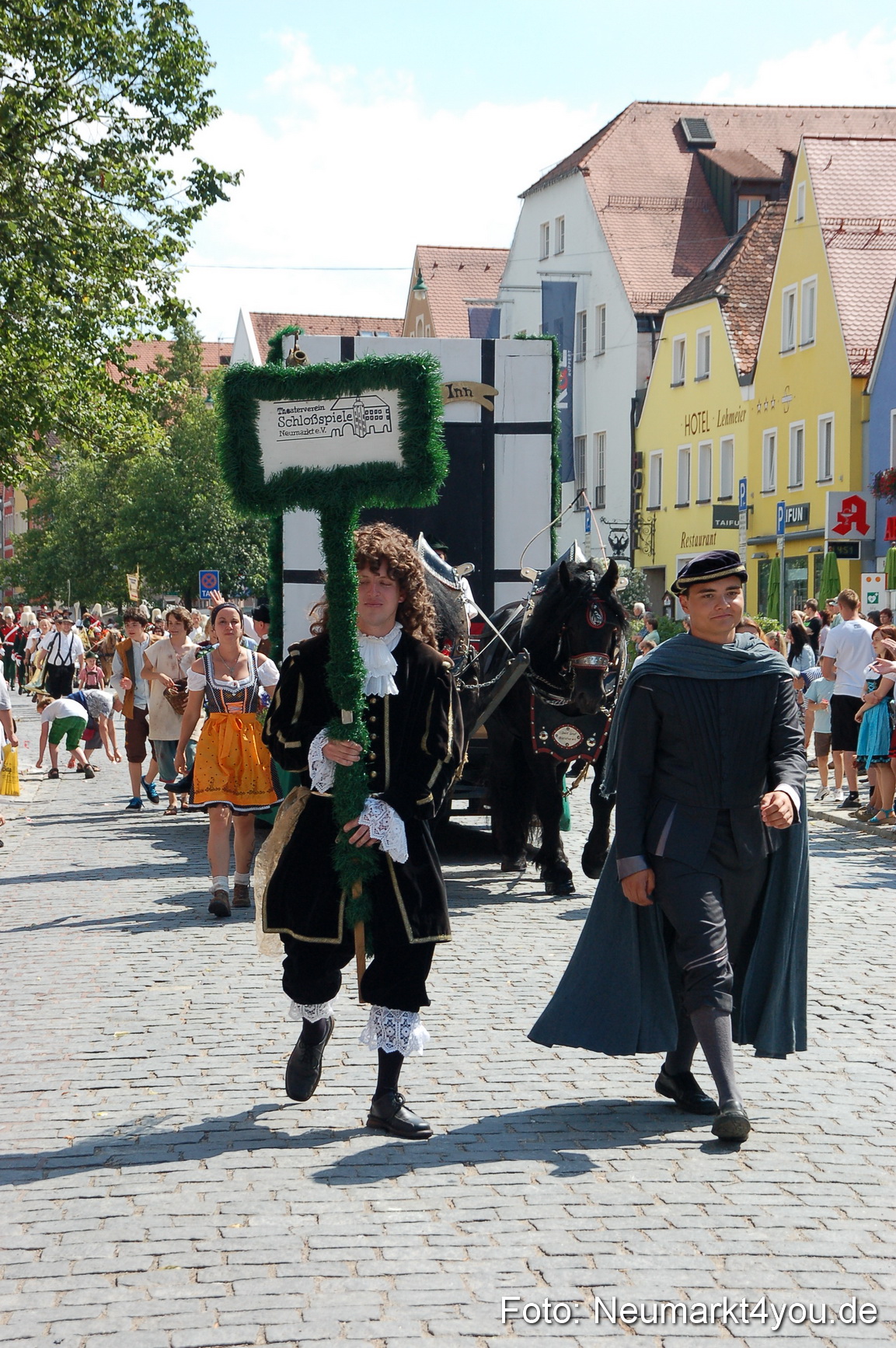 Volksfestzug Neumarkt 110813 0291