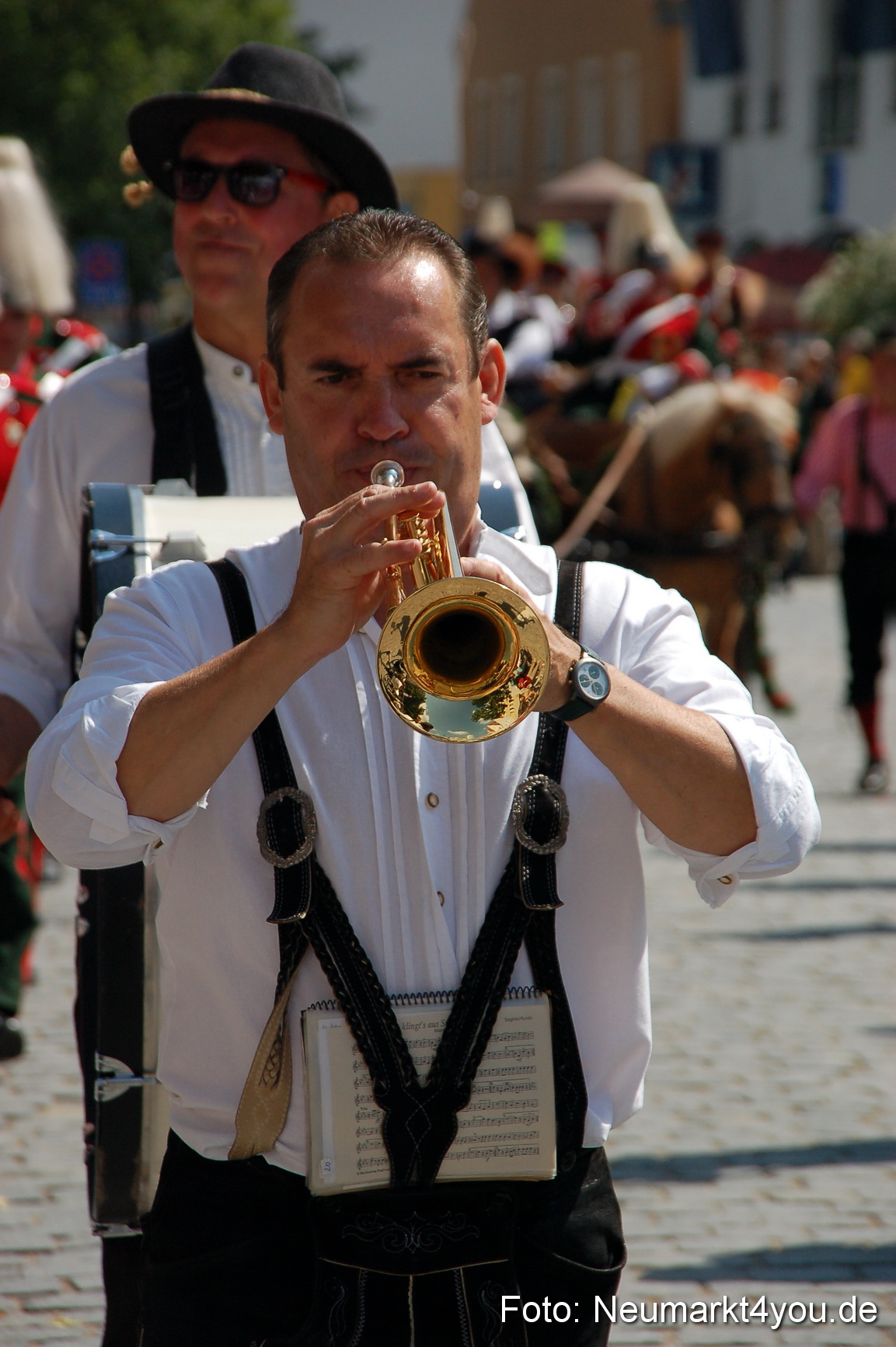 Volksfestzug Neumarkt 110813 0298