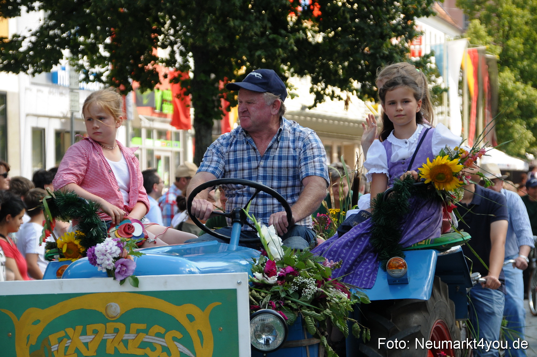Volksfestzug Neumarkt 110813 0305
