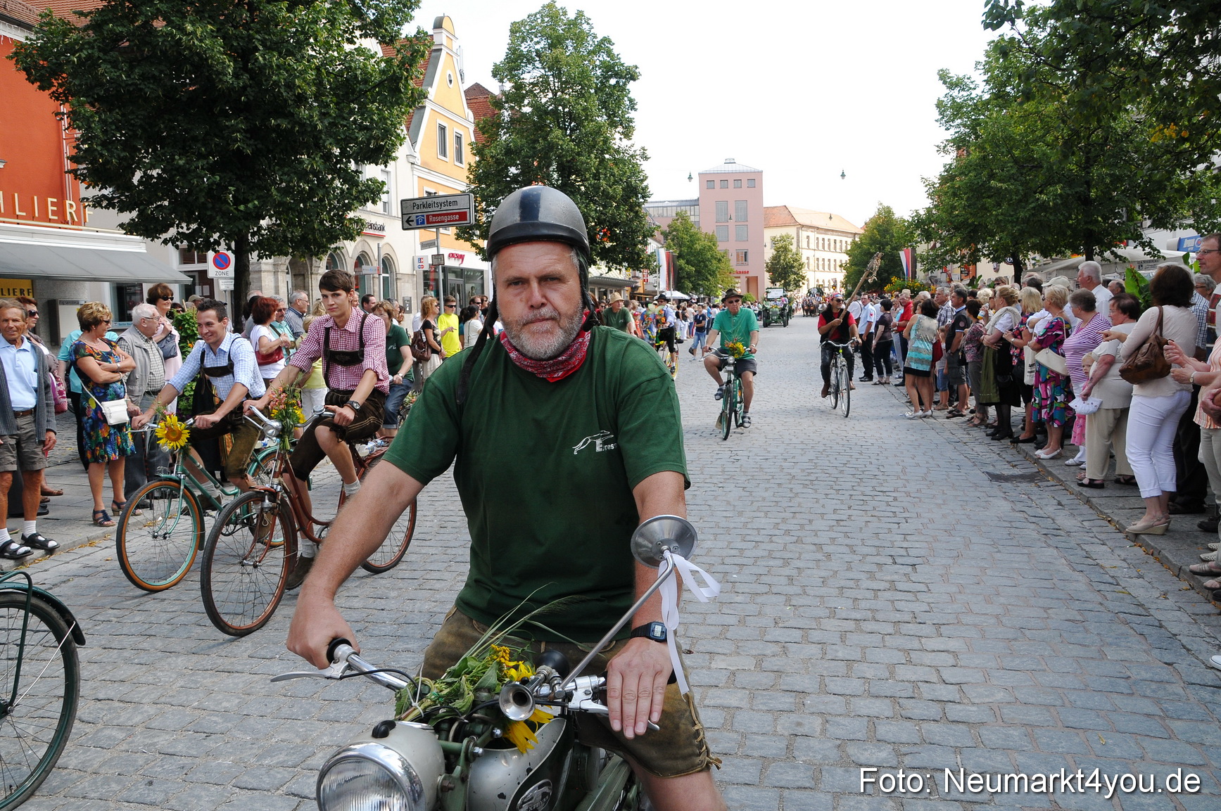 Volksfestzug Neumarkt 110813 0309