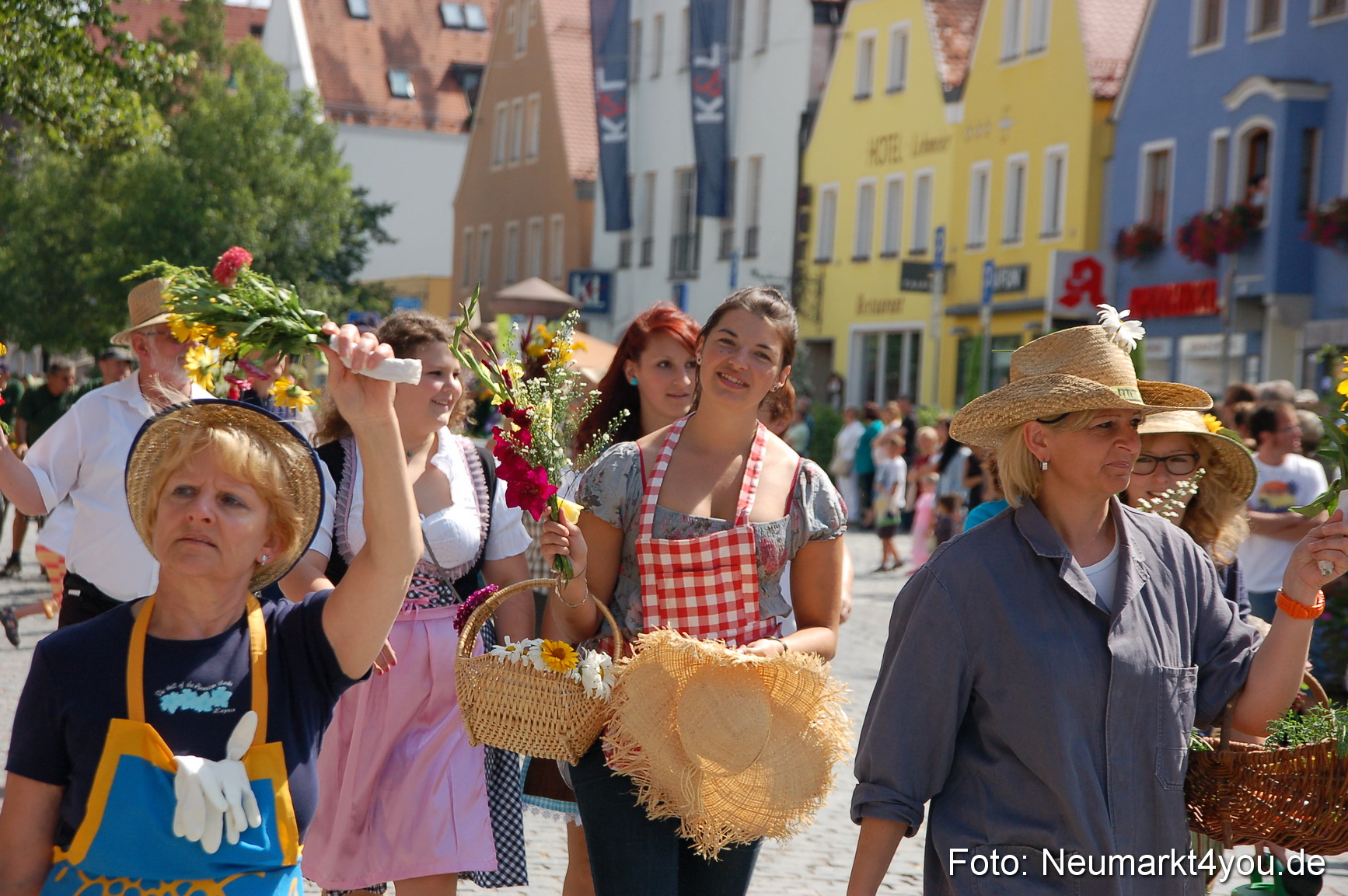 Volksfestzug Neumarkt 110813 0314