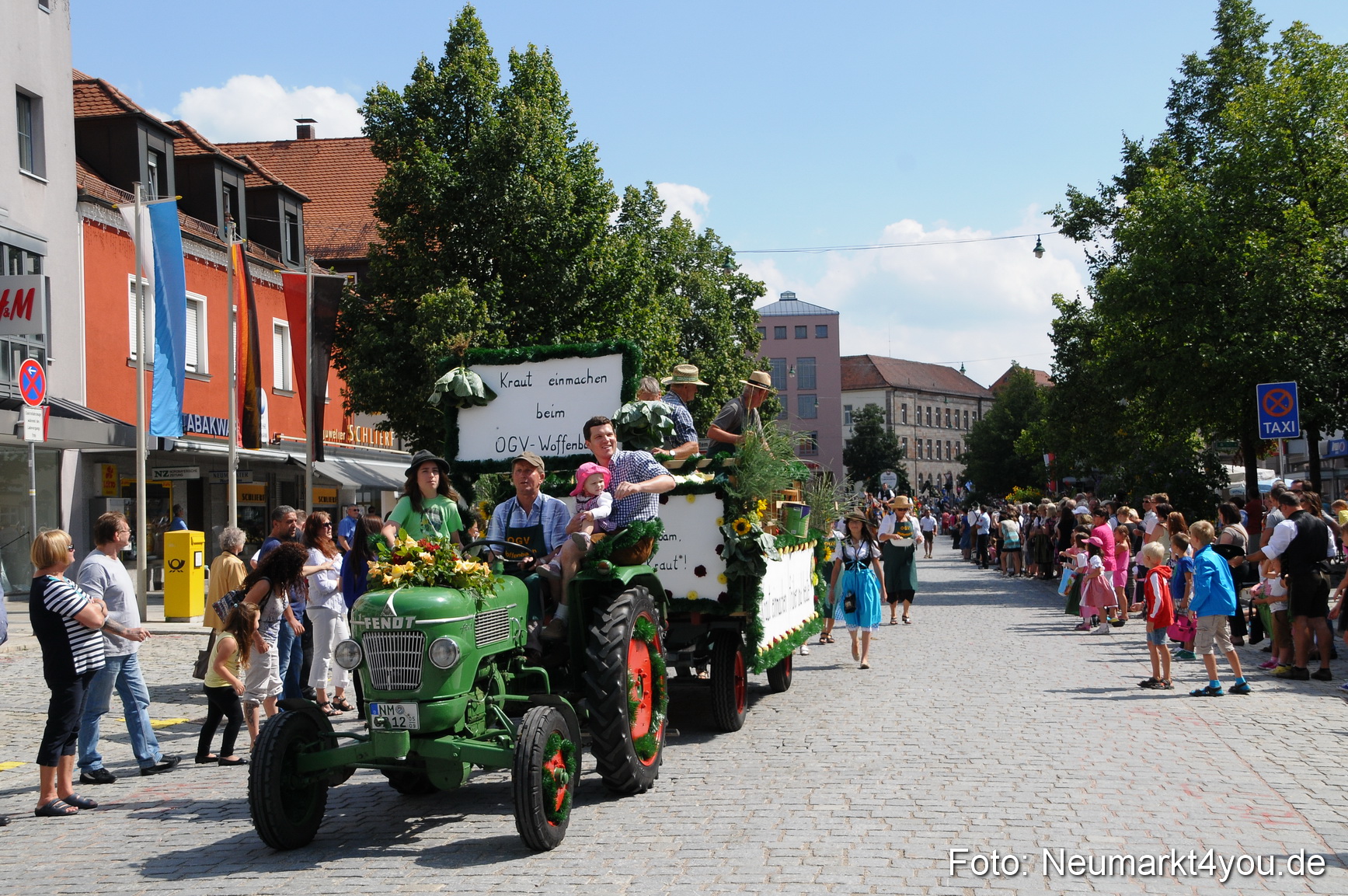 Volksfestzug Neumarkt 110813 0315
