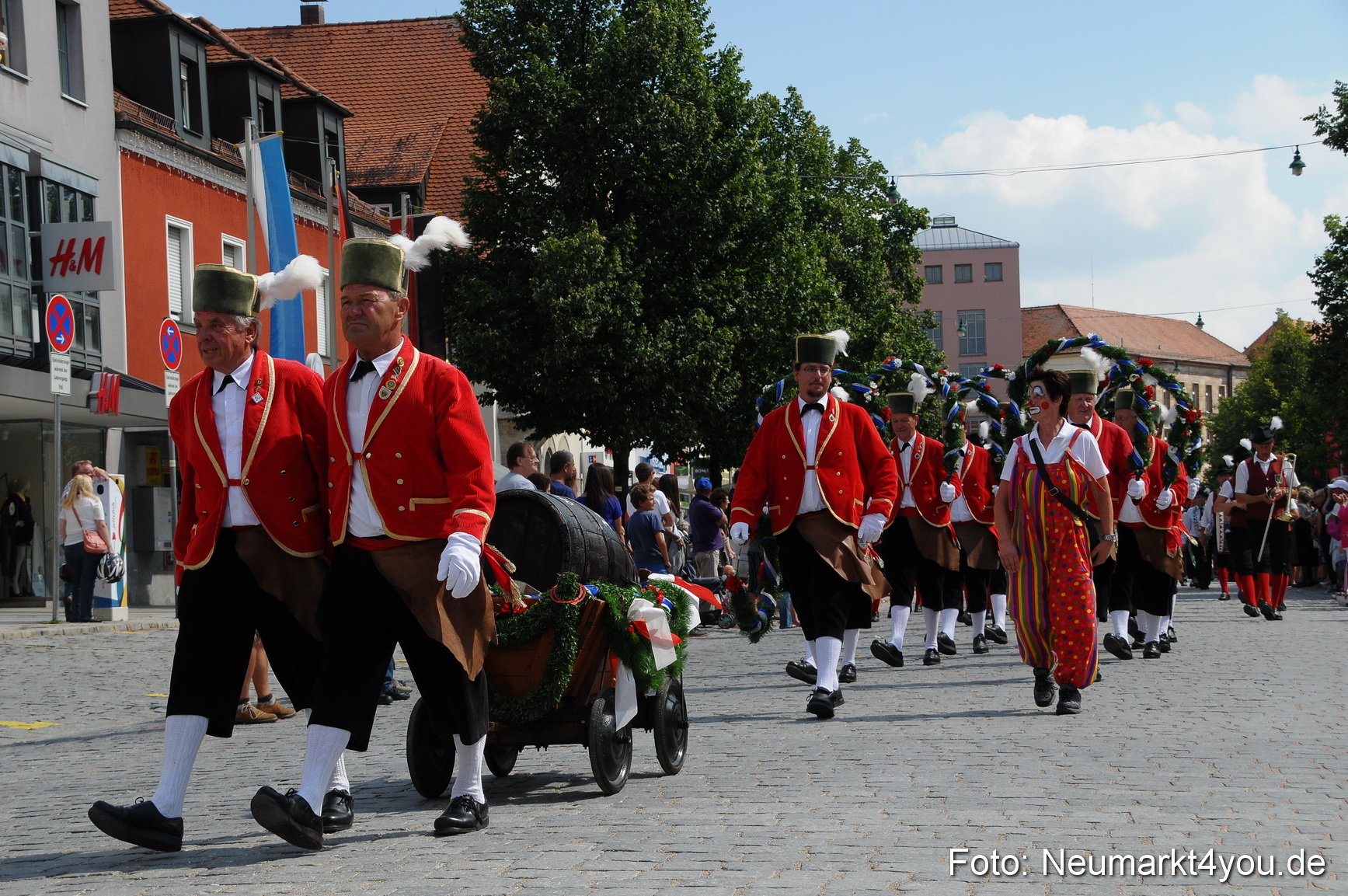 Volksfestzug Neumarkt 110813 0330