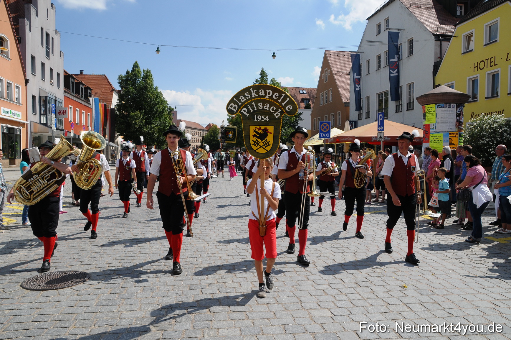 Volksfestzug Neumarkt 110813 0336