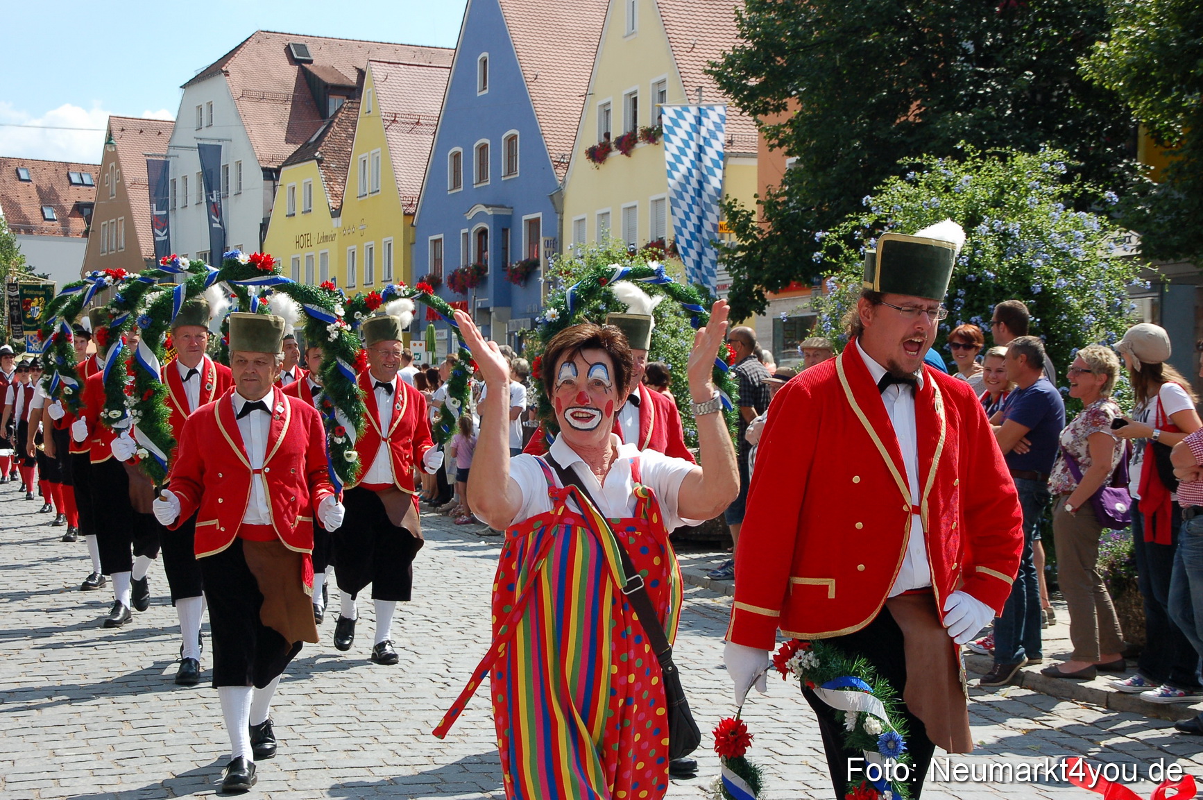 Volksfestzug Neumarkt 110813 0344