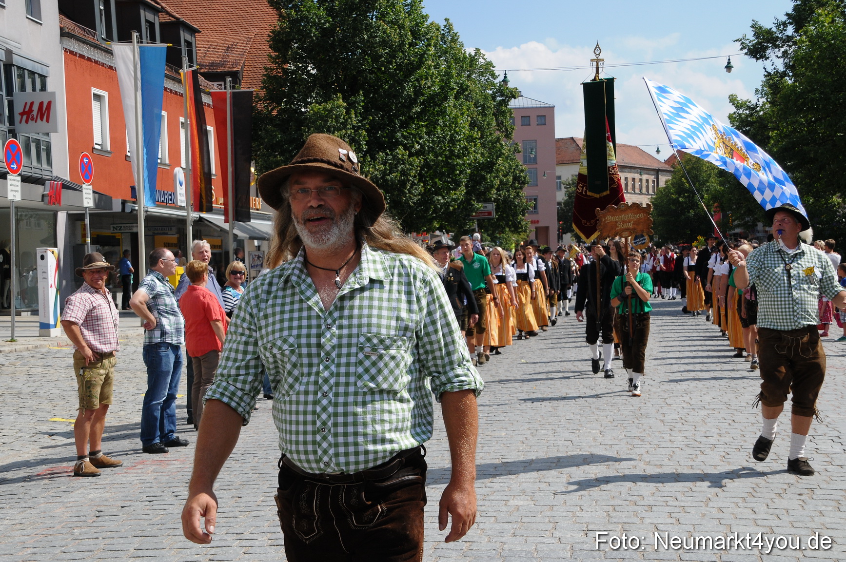 Volksfestzug Neumarkt 110813 0353
