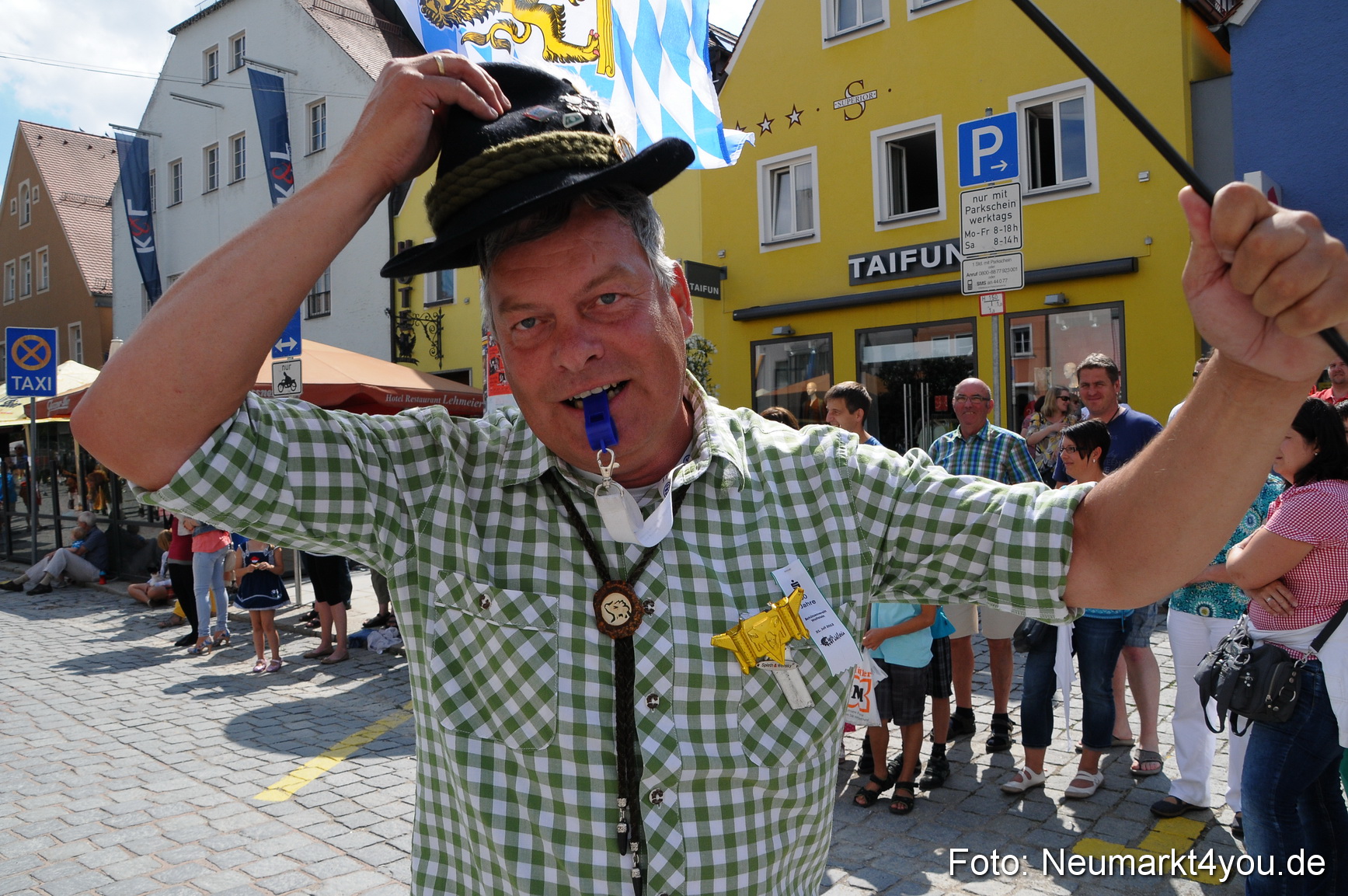 Volksfestzug Neumarkt 110813 0355