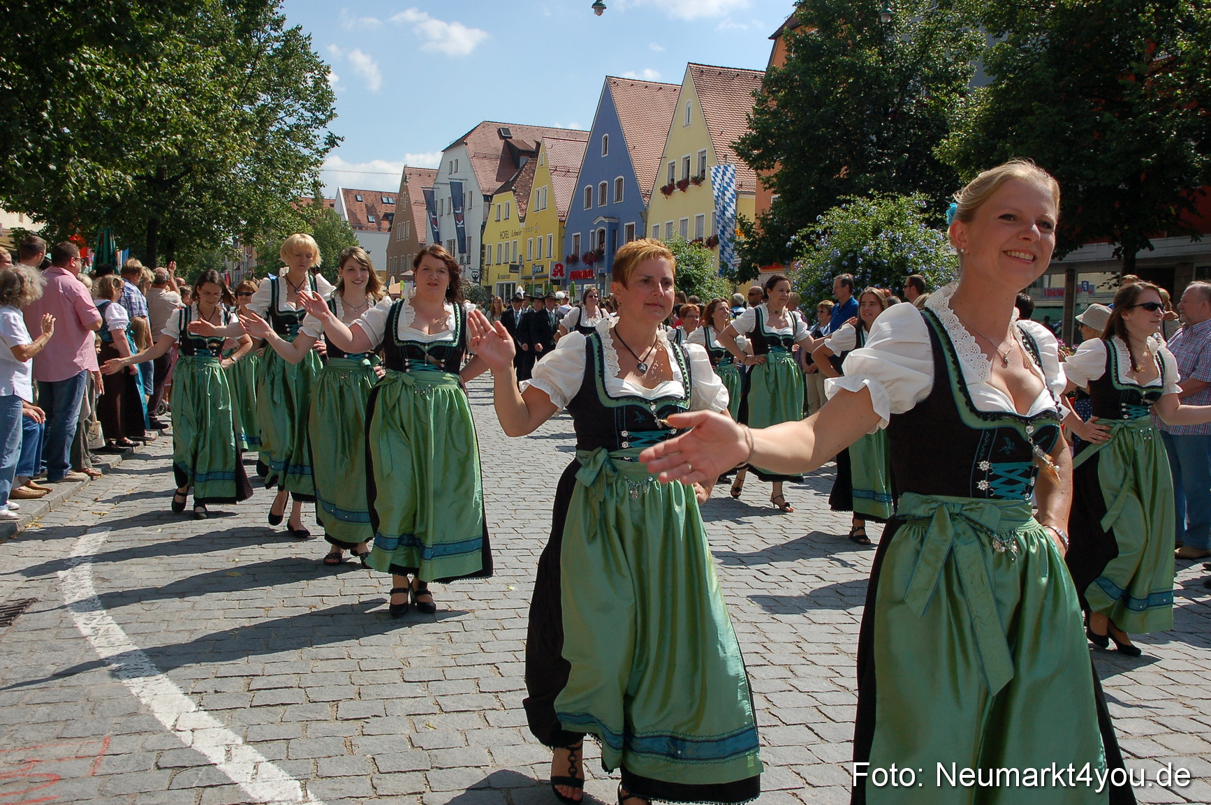 Volksfestzug Neumarkt 110813 0361