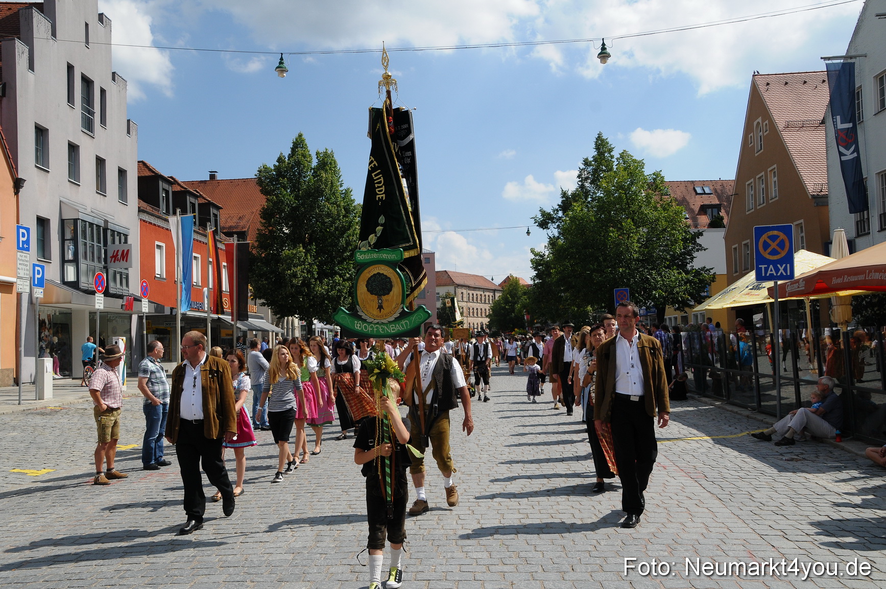 Volksfestzug Neumarkt 110813 0373