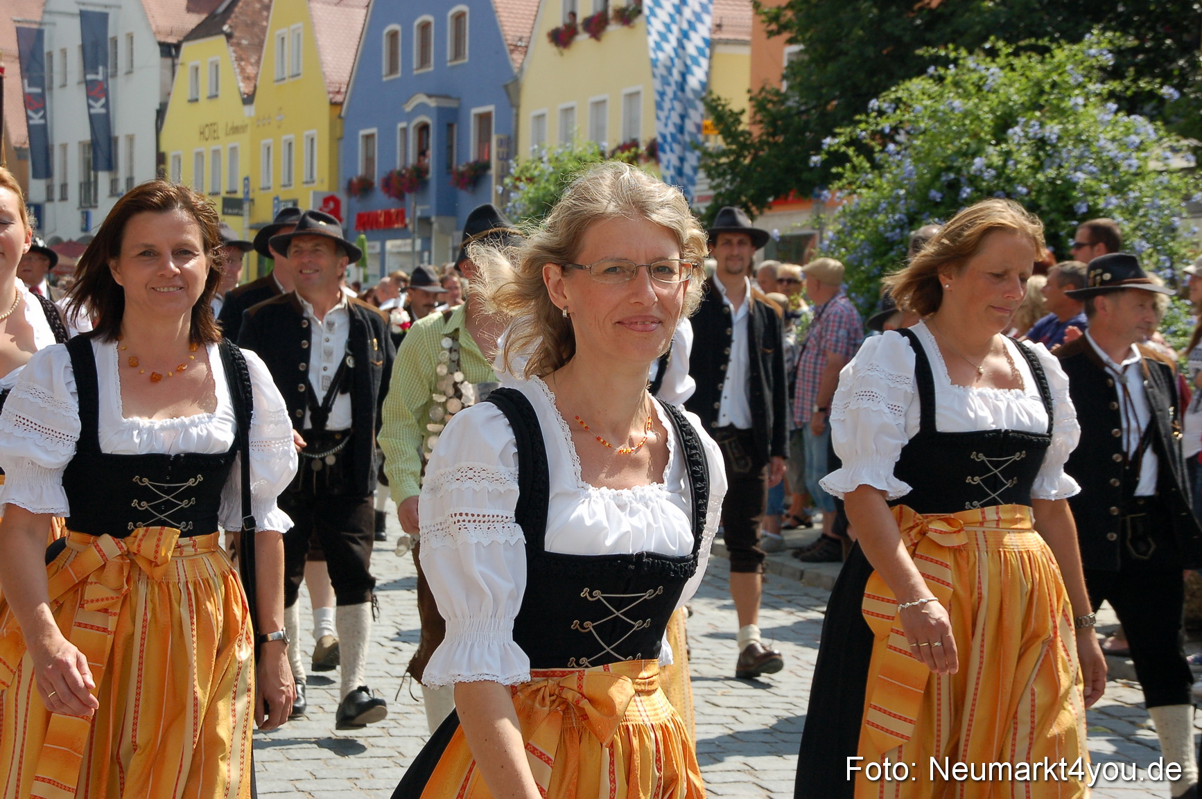Volksfestzug Neumarkt 110813 0375