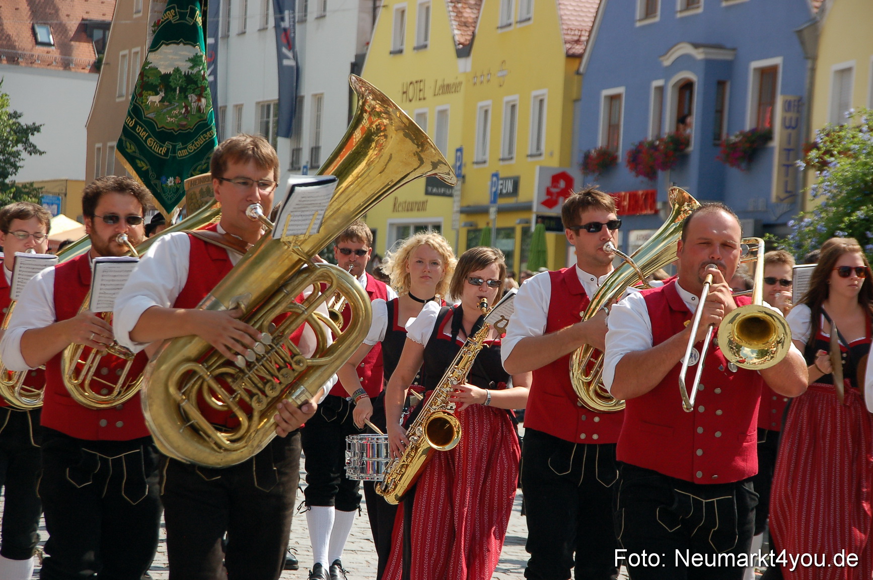 Volksfestzug Neumarkt 110813 0377