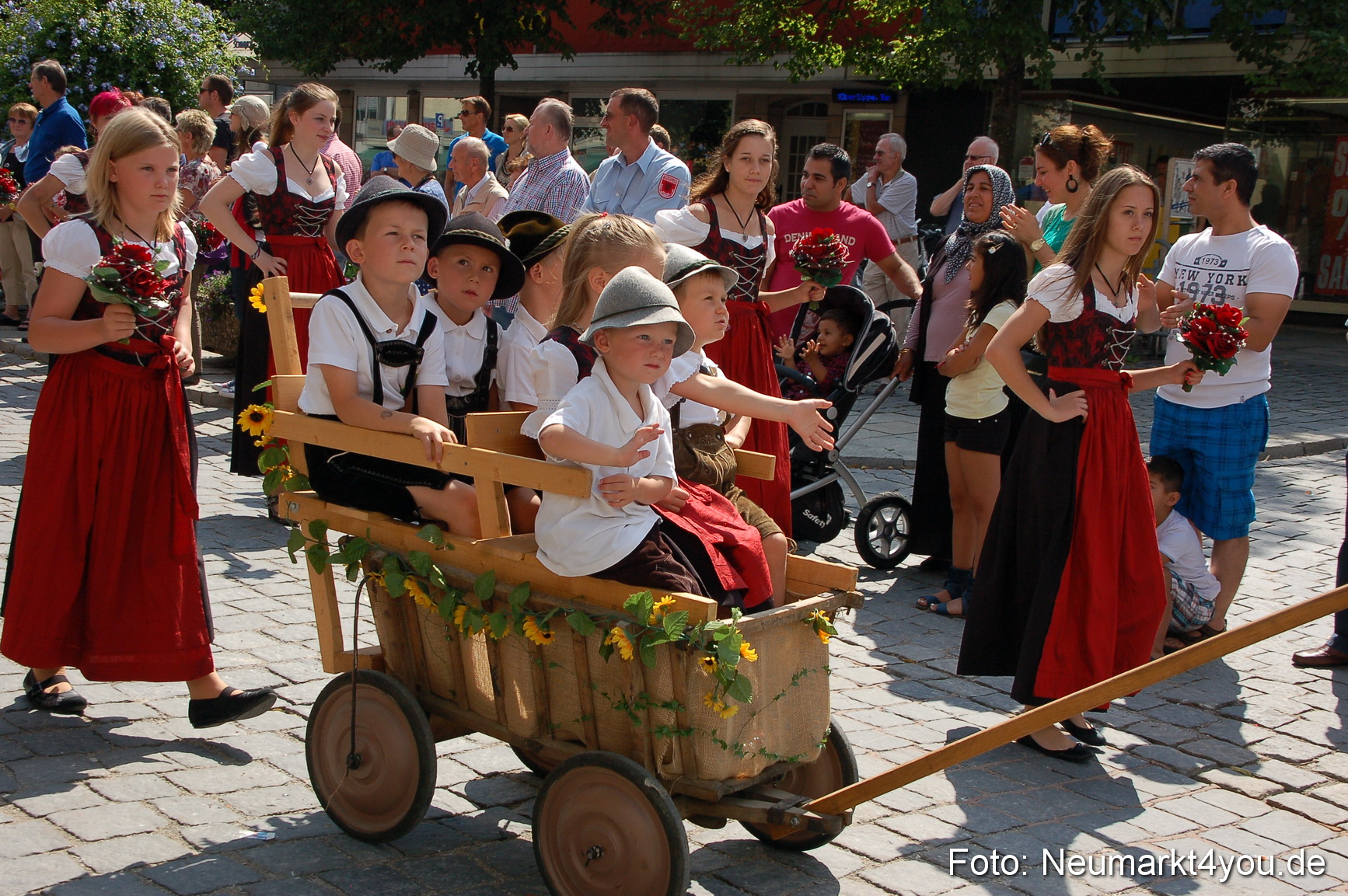 Volksfestzug Neumarkt 110813 0381