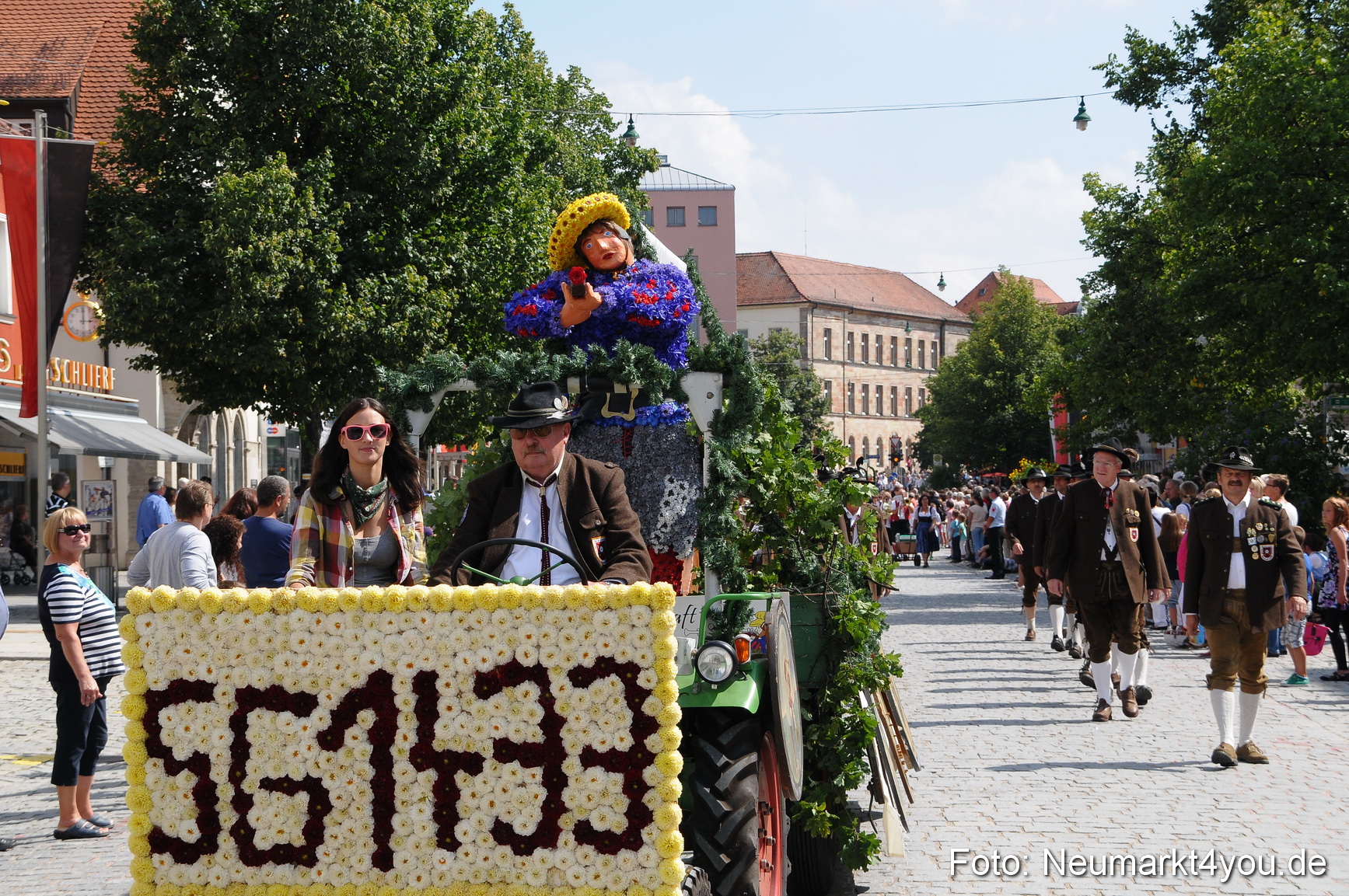 Volksfestzug Neumarkt 110813 0382