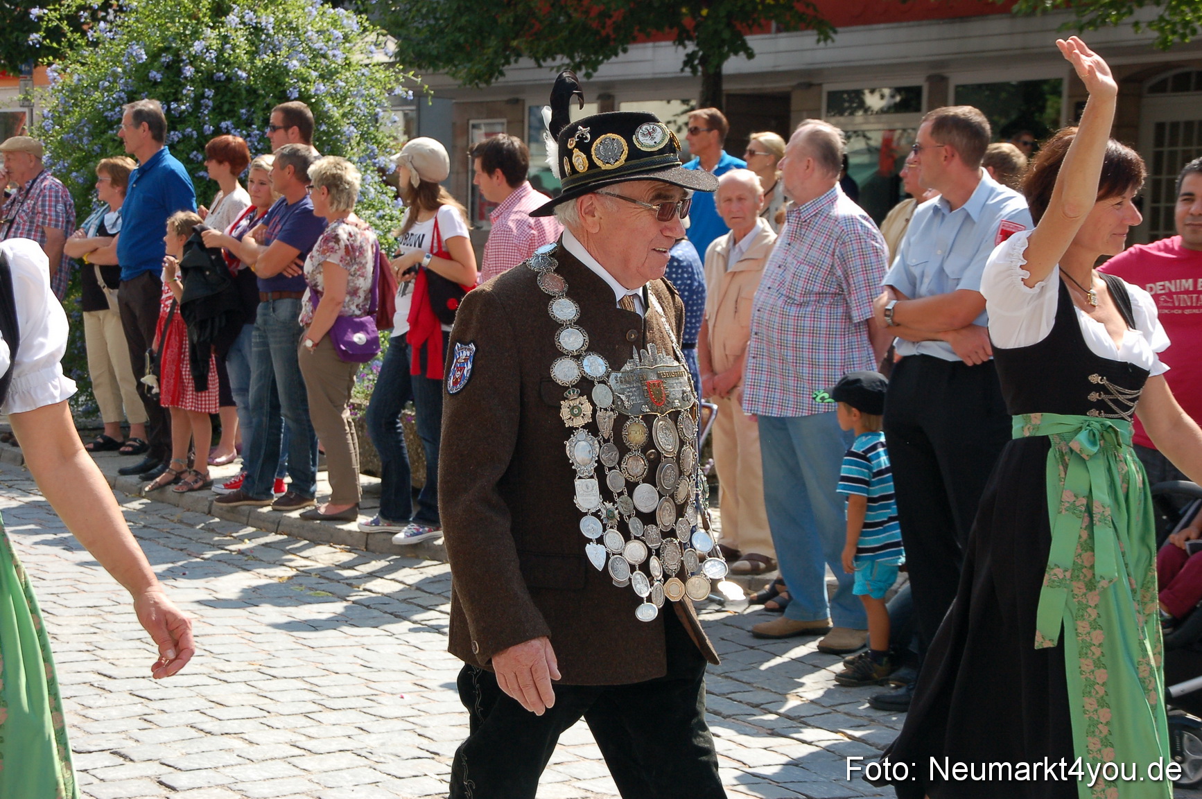 Volksfestzug Neumarkt 110813 0389