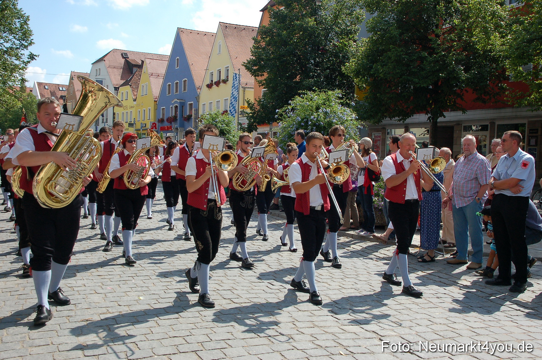 Volksfestzug Neumarkt 110813 0398