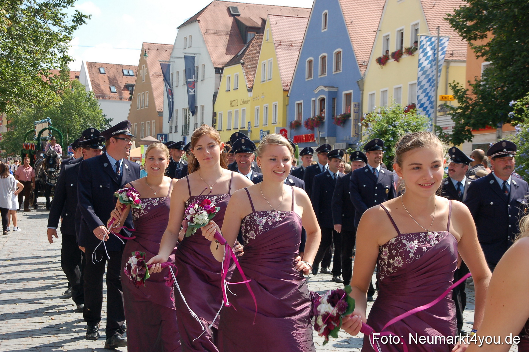 Volksfestzug Neumarkt 110813 0408
