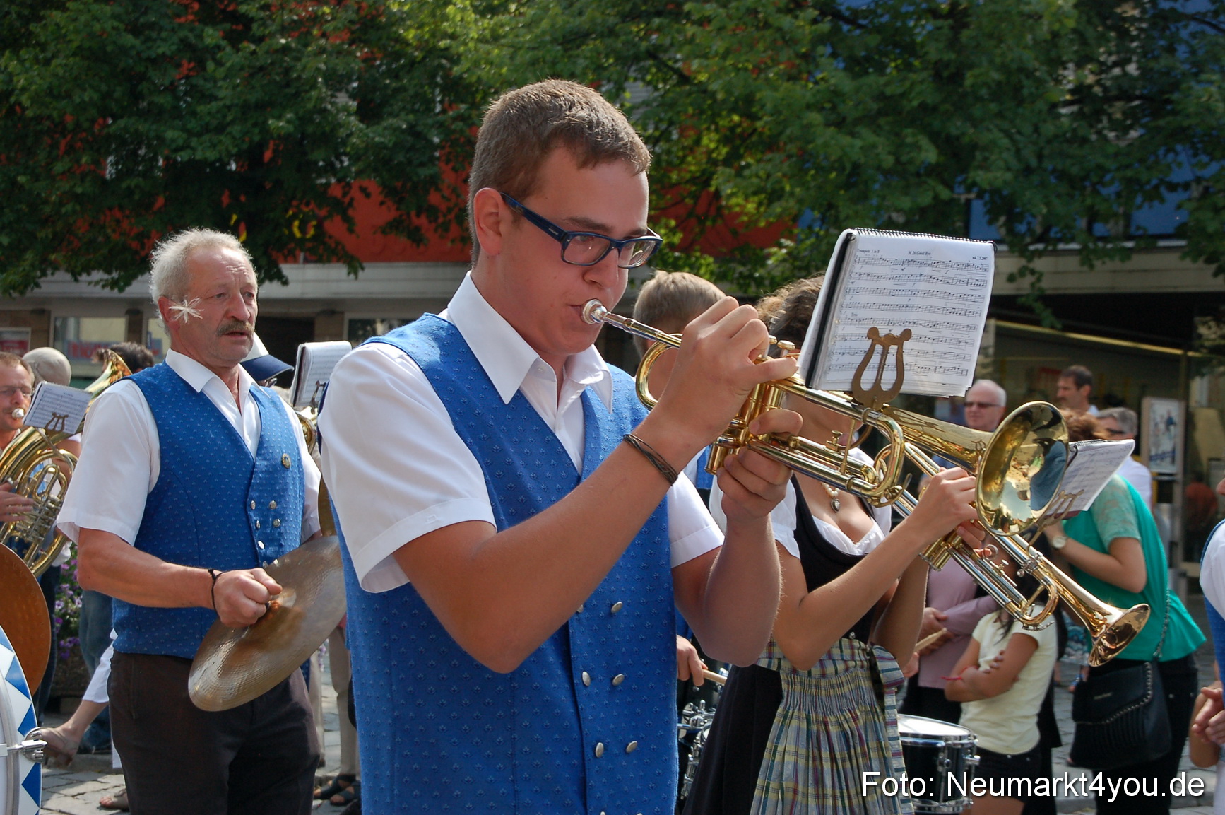 Volksfestzug Neumarkt 110813 0419