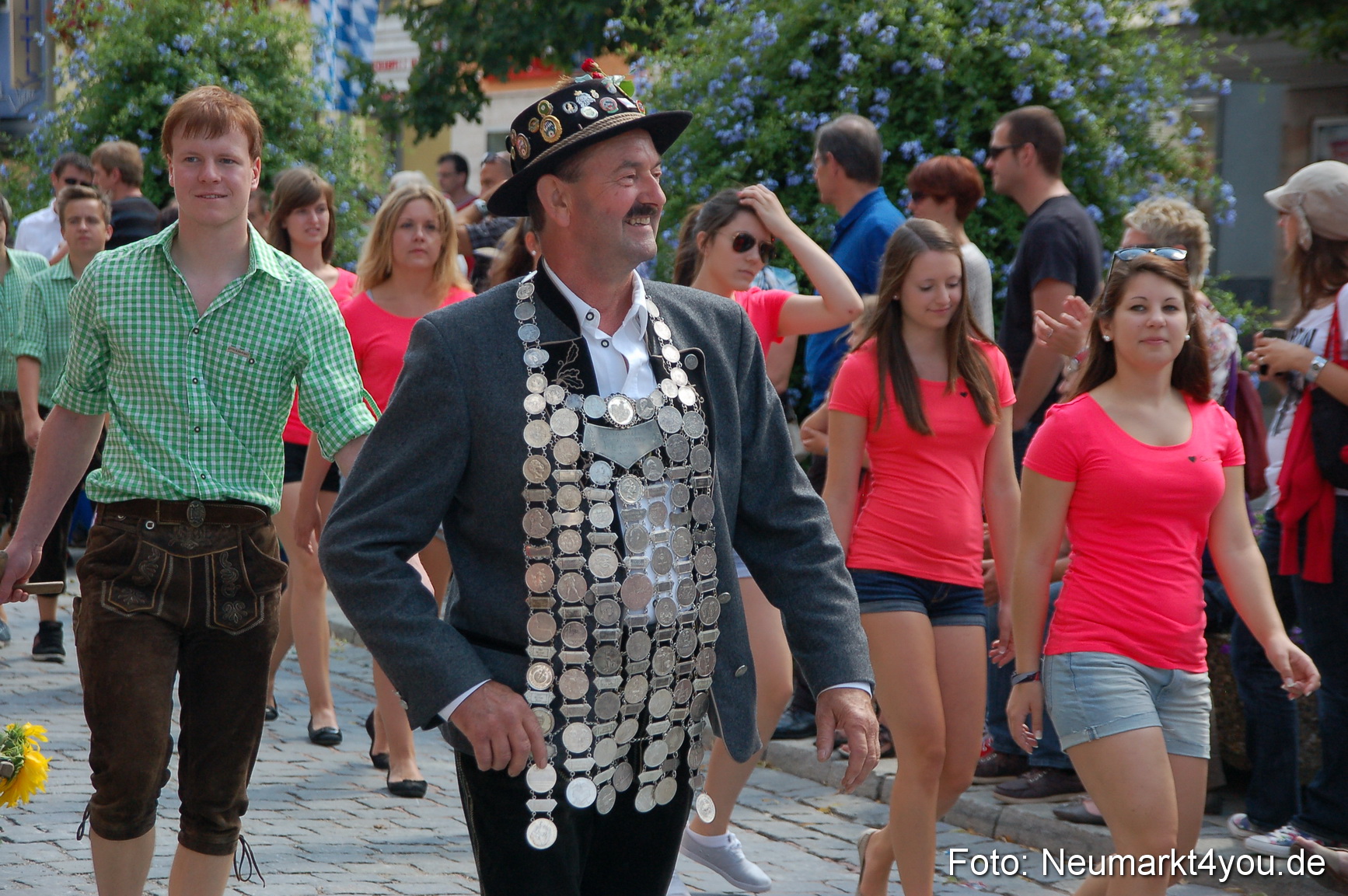 Volksfestzug Neumarkt 110813 0421
