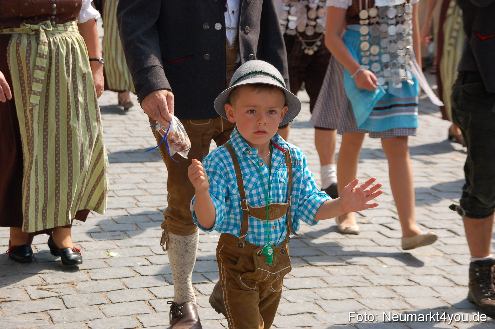 Volksfestzug Neumarkt 110813 0425