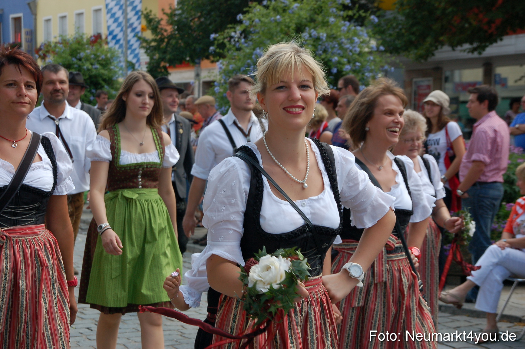 Volksfestzug Neumarkt 110813 0434