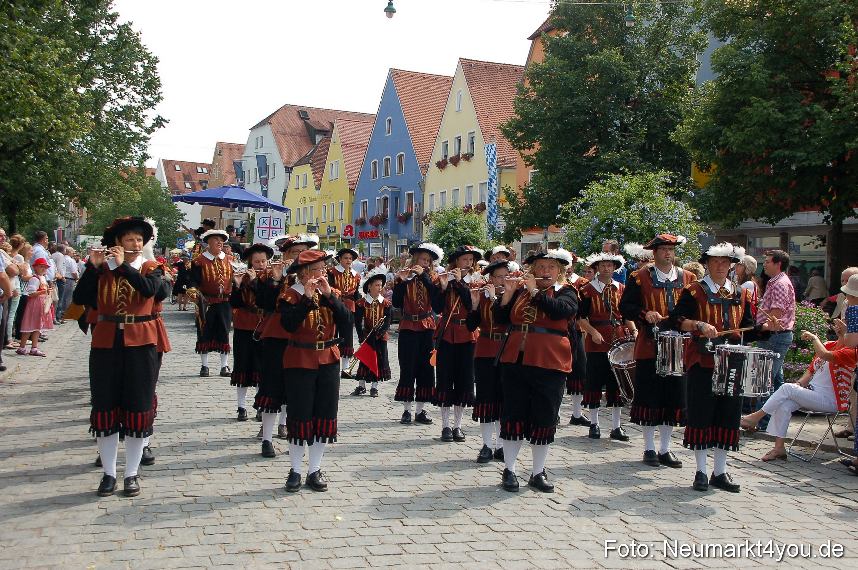 Volksfestzug Neumarkt 110813 0440
