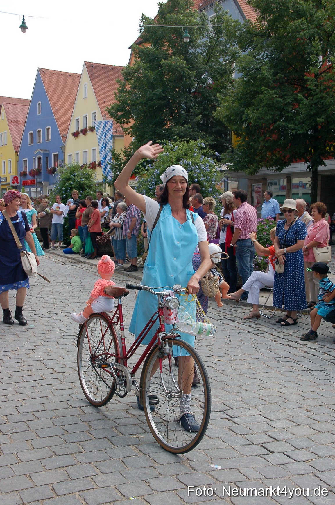 Volksfestzug Neumarkt 110813 0444