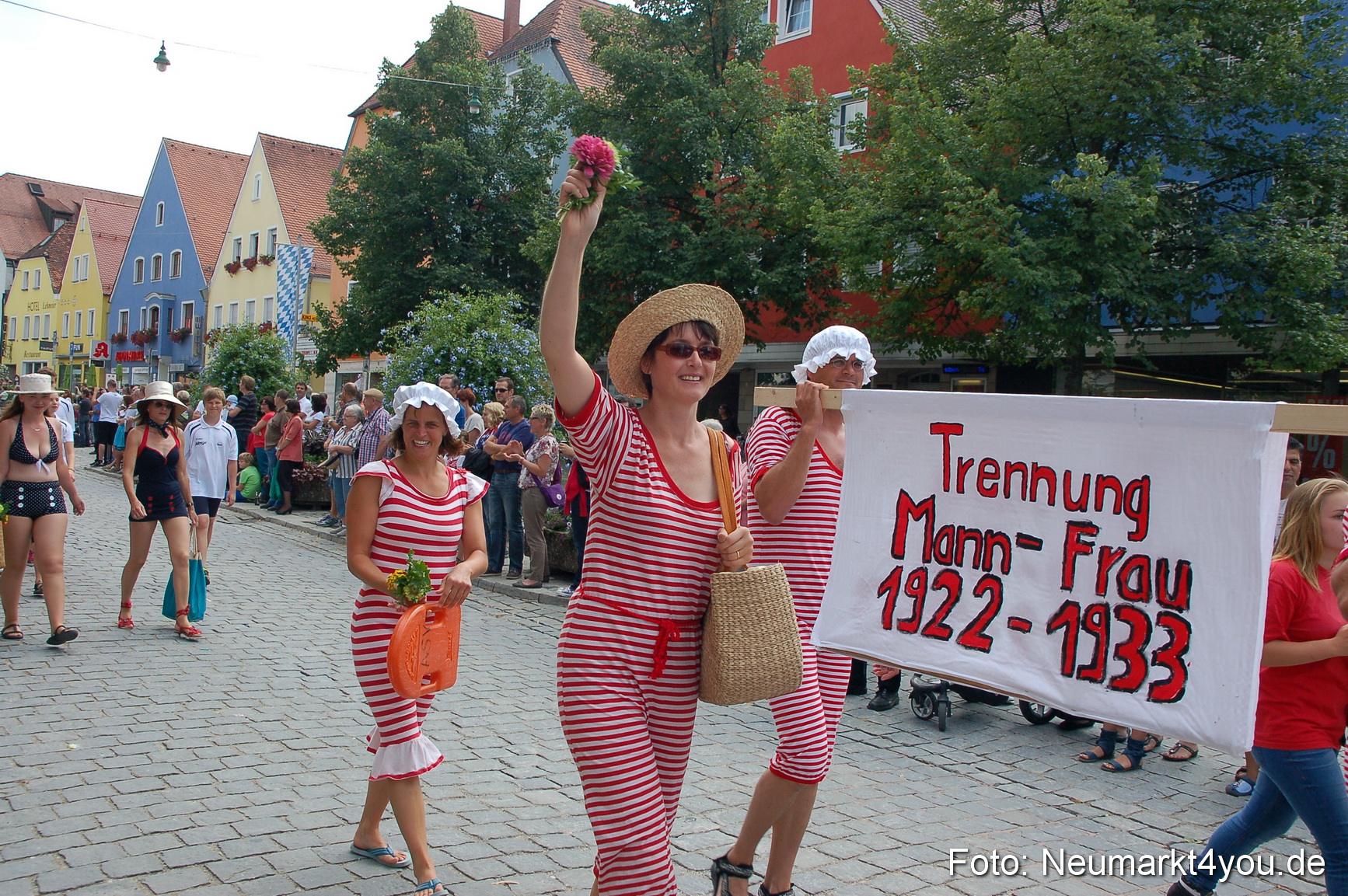 Volksfestzug Neumarkt 110813 0449
