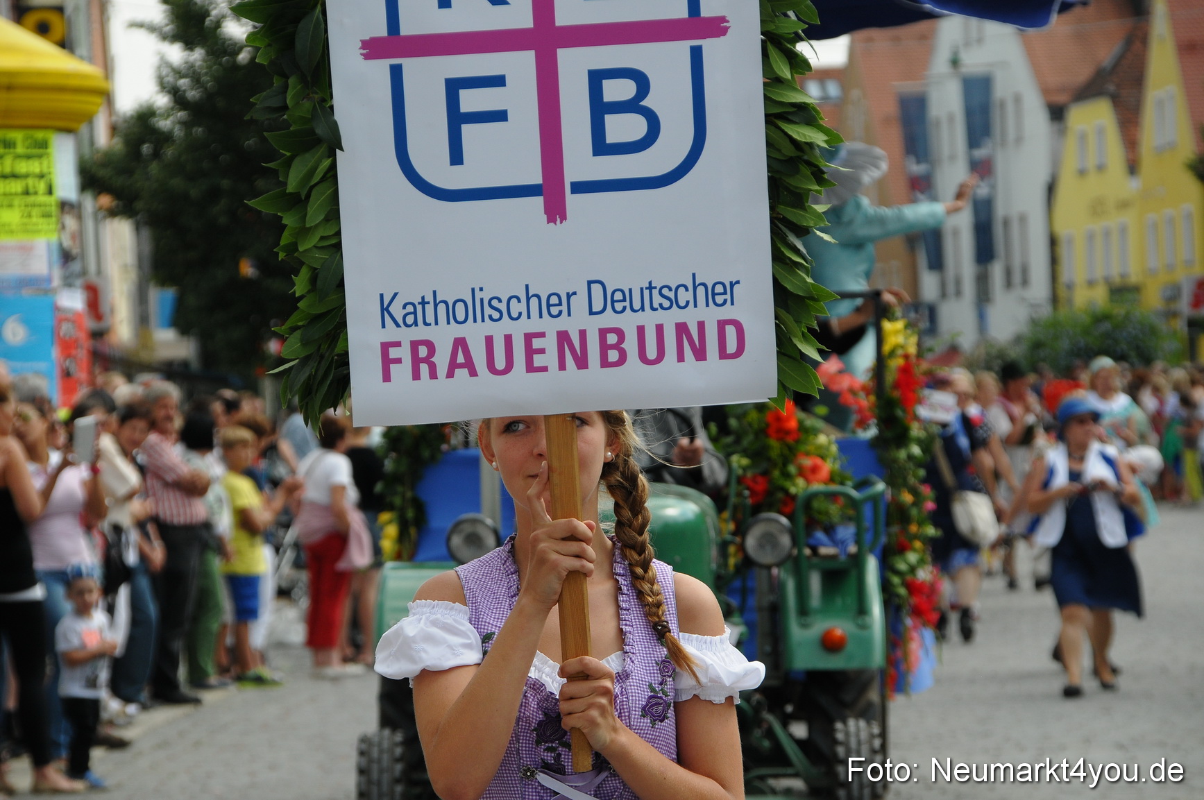 Volksfestzug Neumarkt 110813 0452