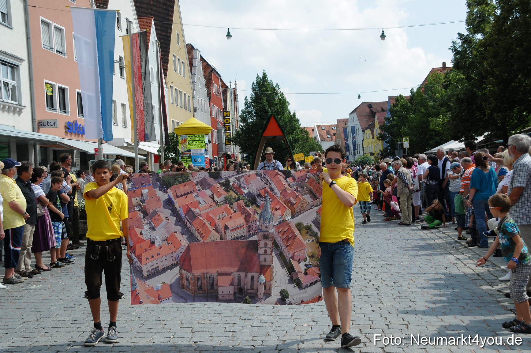Volksfestzug Neumarkt 110813 0485