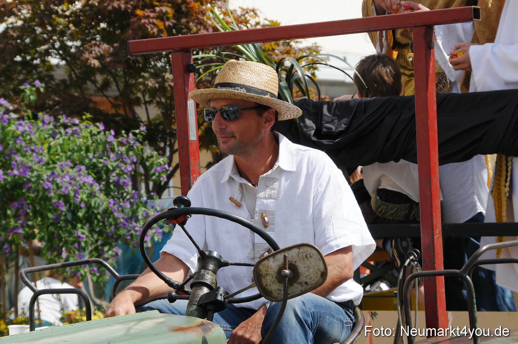 Volksfestzug Neumarkt 110813 0497