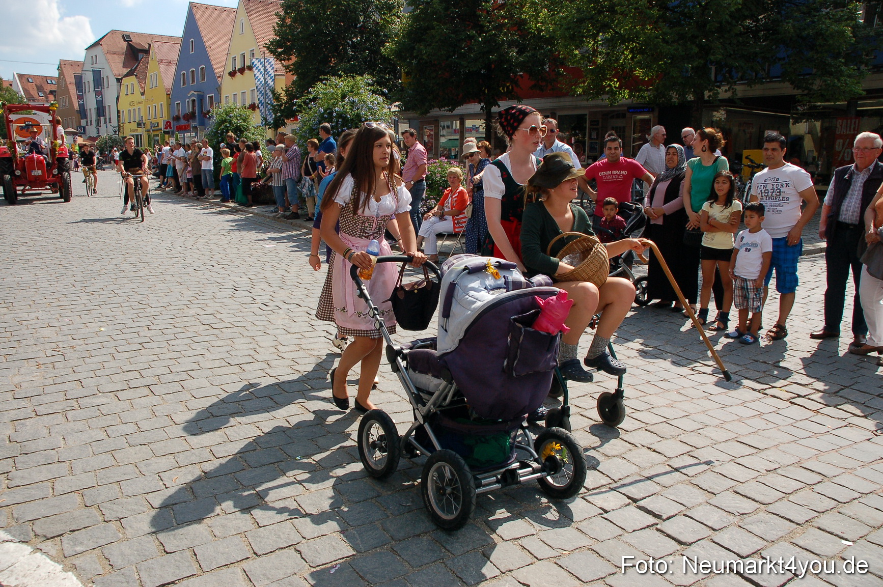 Volksfestzug Neumarkt 110813 0501