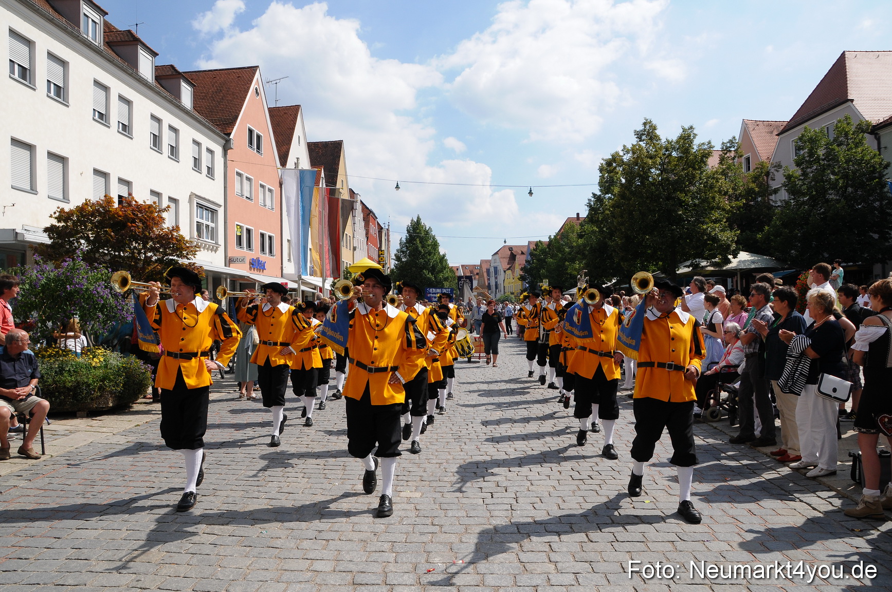 Volksfestzug Neumarkt 110813 0503