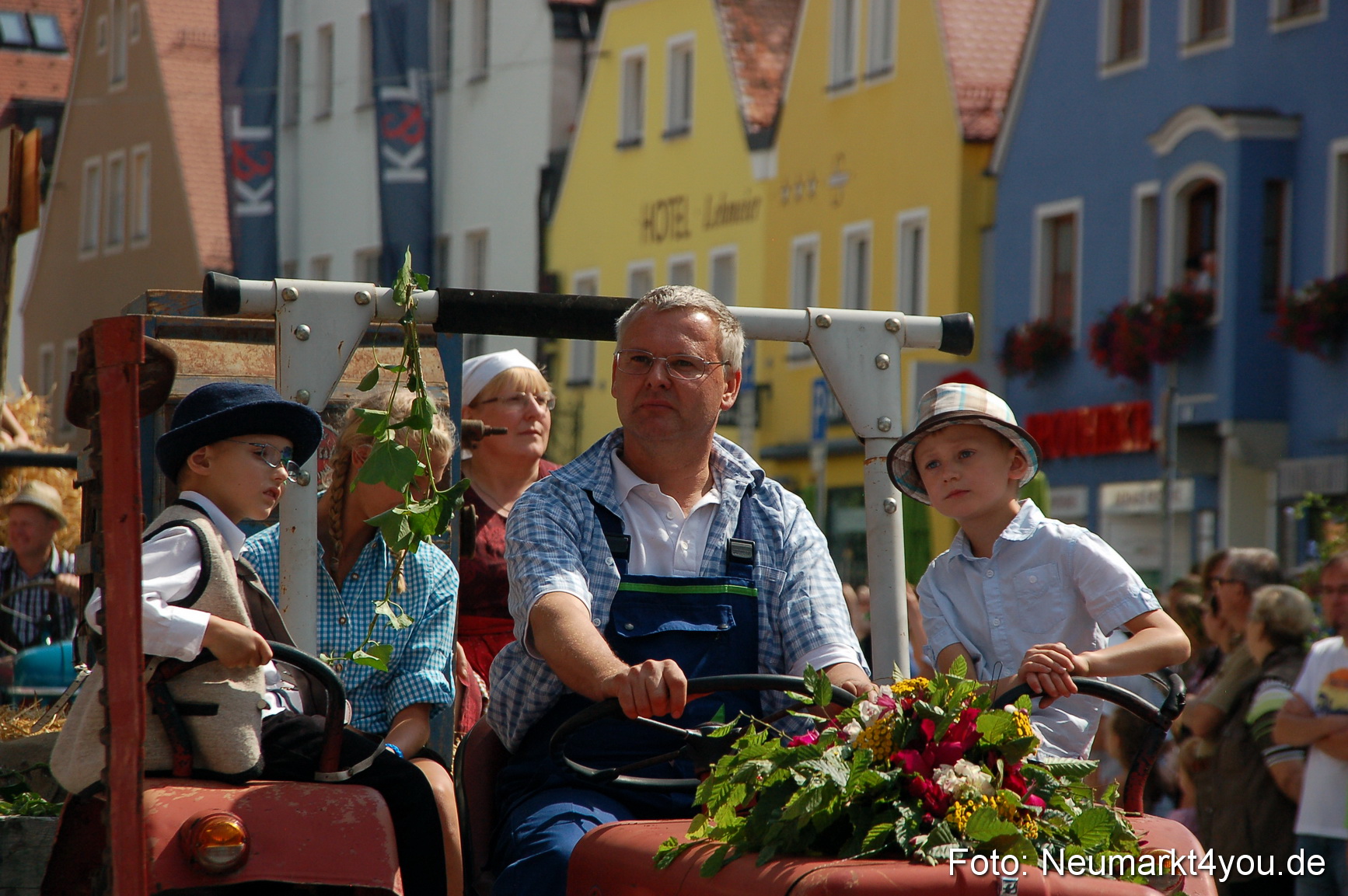 Volksfestzug Neumarkt 110813 0506