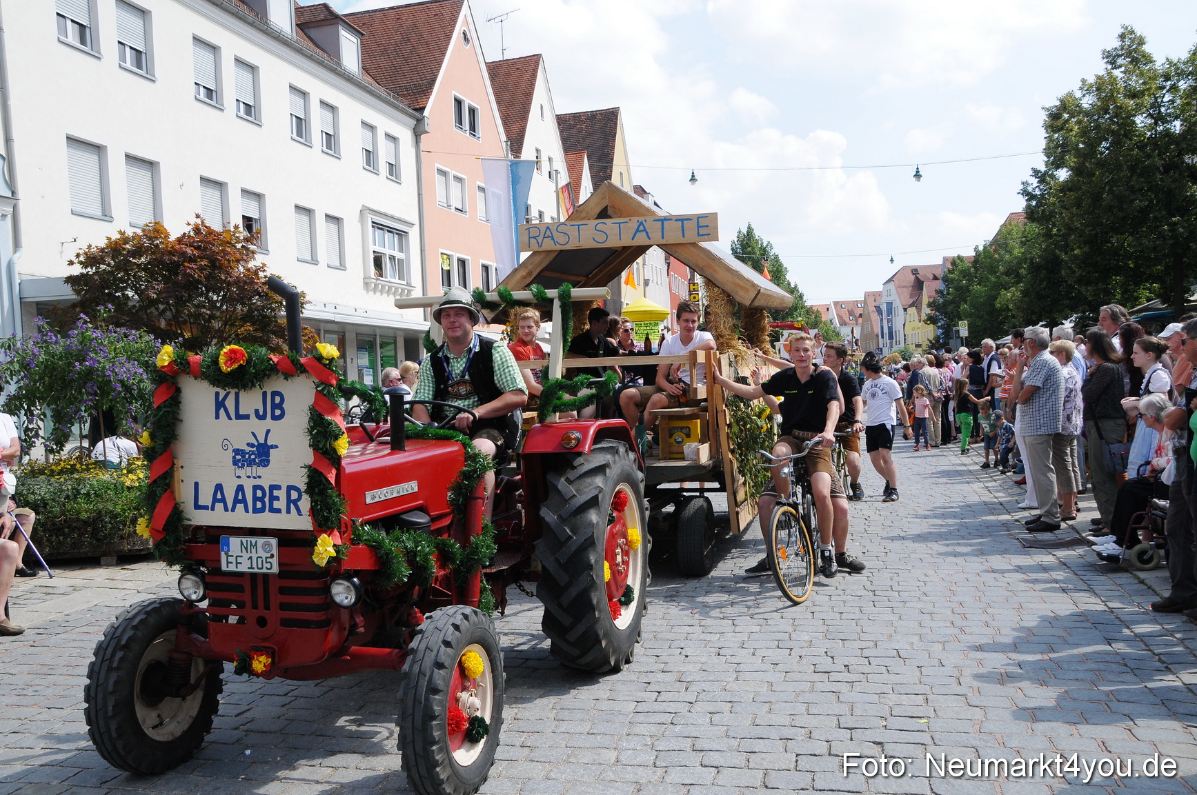 Volksfestzug Neumarkt 110813 0514