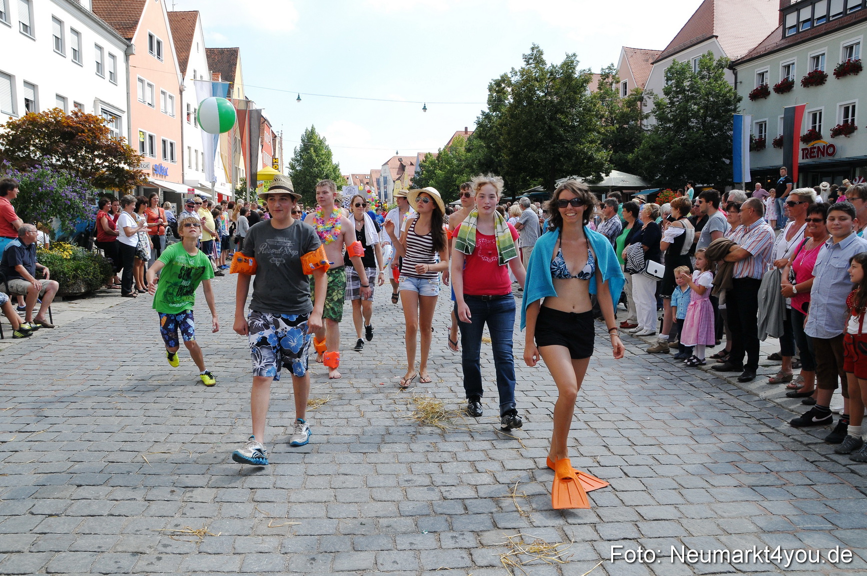 Volksfestzug Neumarkt 110813 0546
