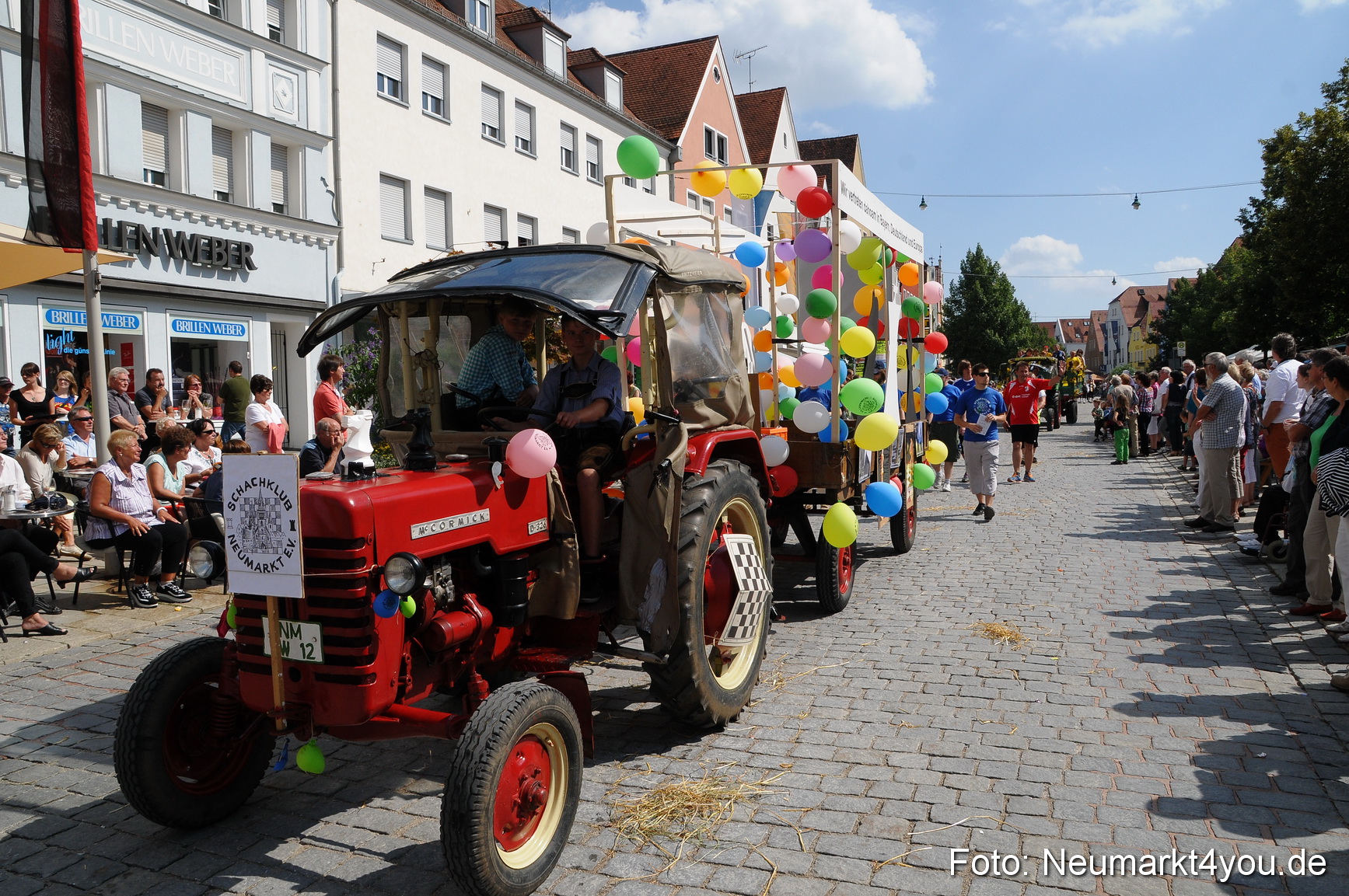 Volksfestzug Neumarkt 110813 0551