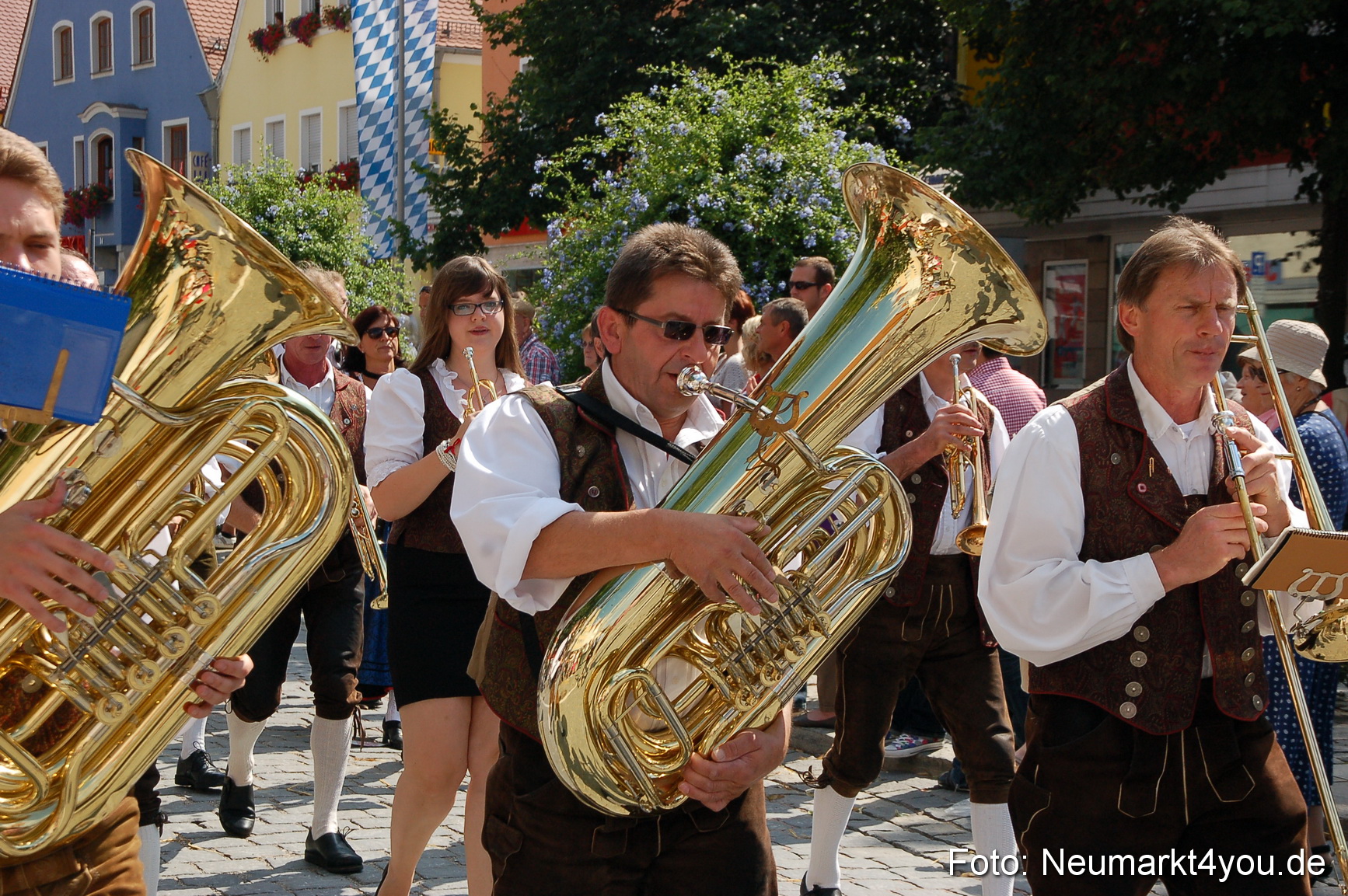 Volksfestzug Neumarkt 110813 0552