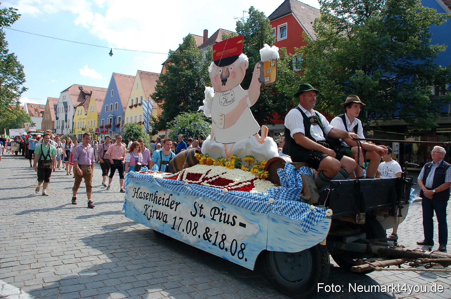 Volksfestzug Neumarkt 110813 0556
