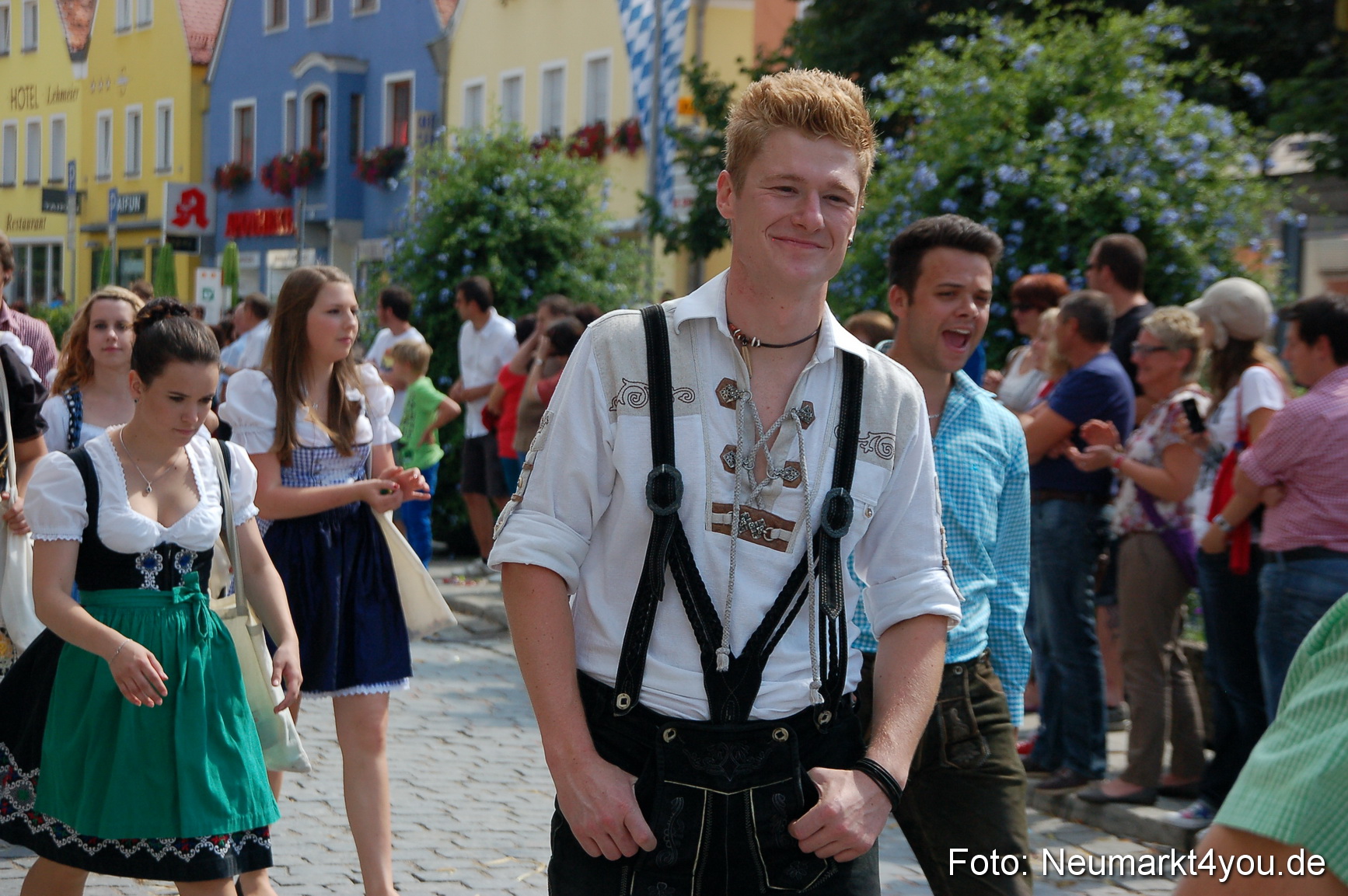 Volksfestzug Neumarkt 110813 0557