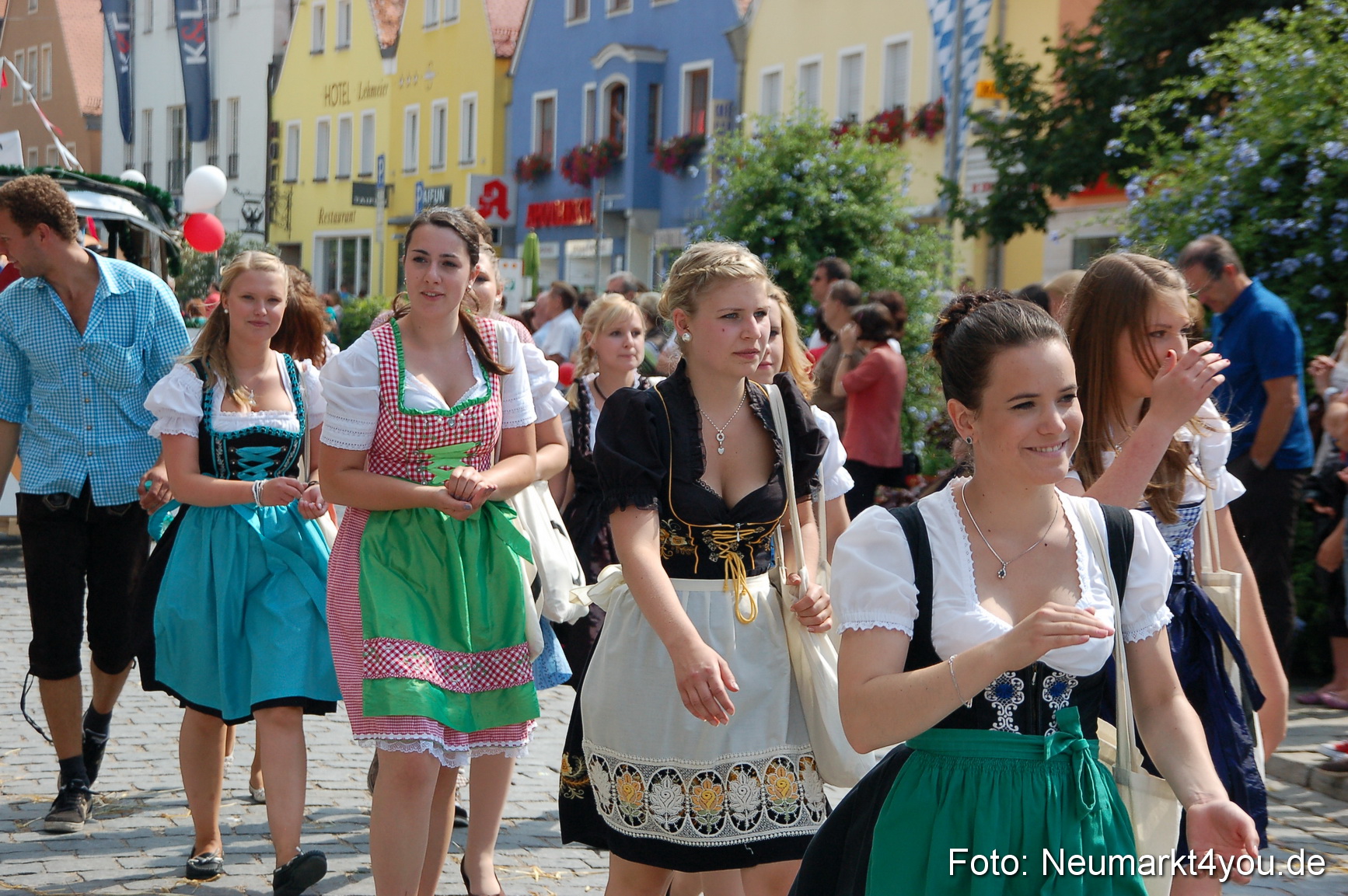 Volksfestzug Neumarkt 110813 0558