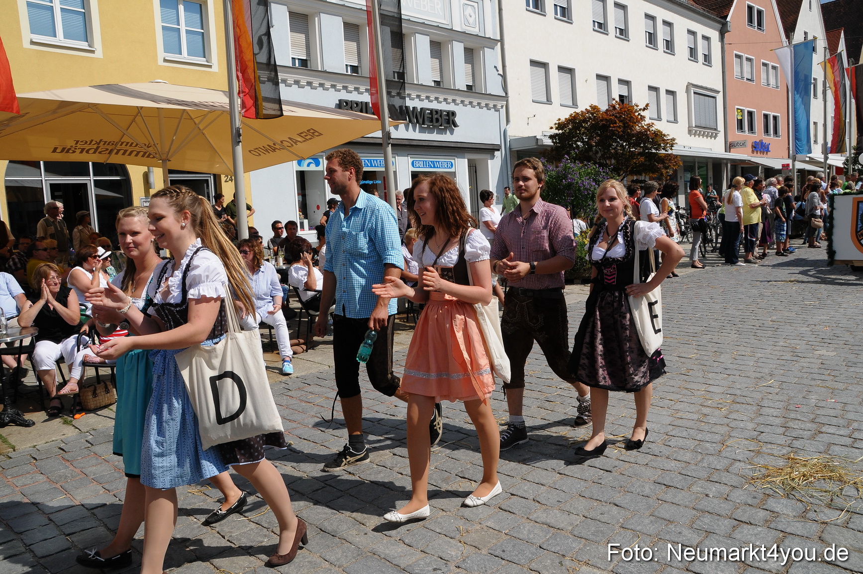 Volksfestzug Neumarkt 110813 0573