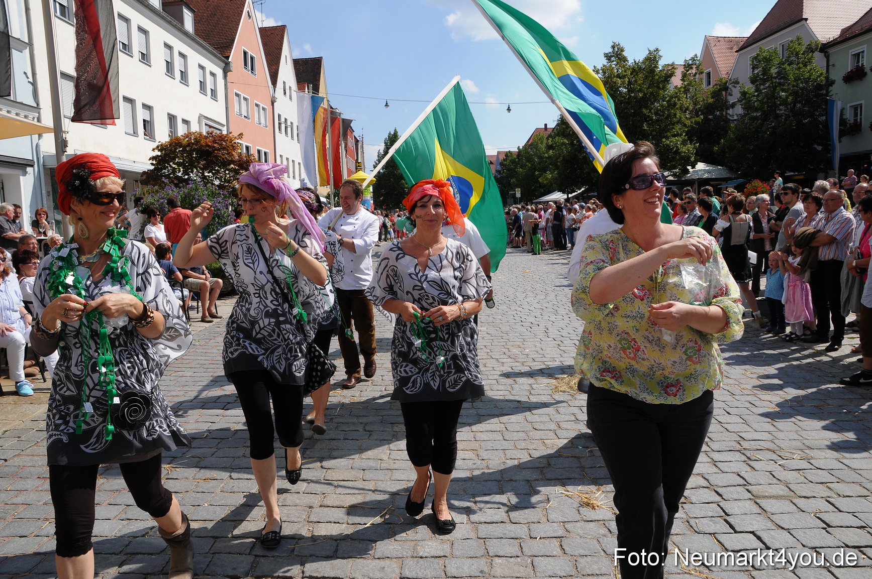 Volksfestzug Neumarkt 110813 0579