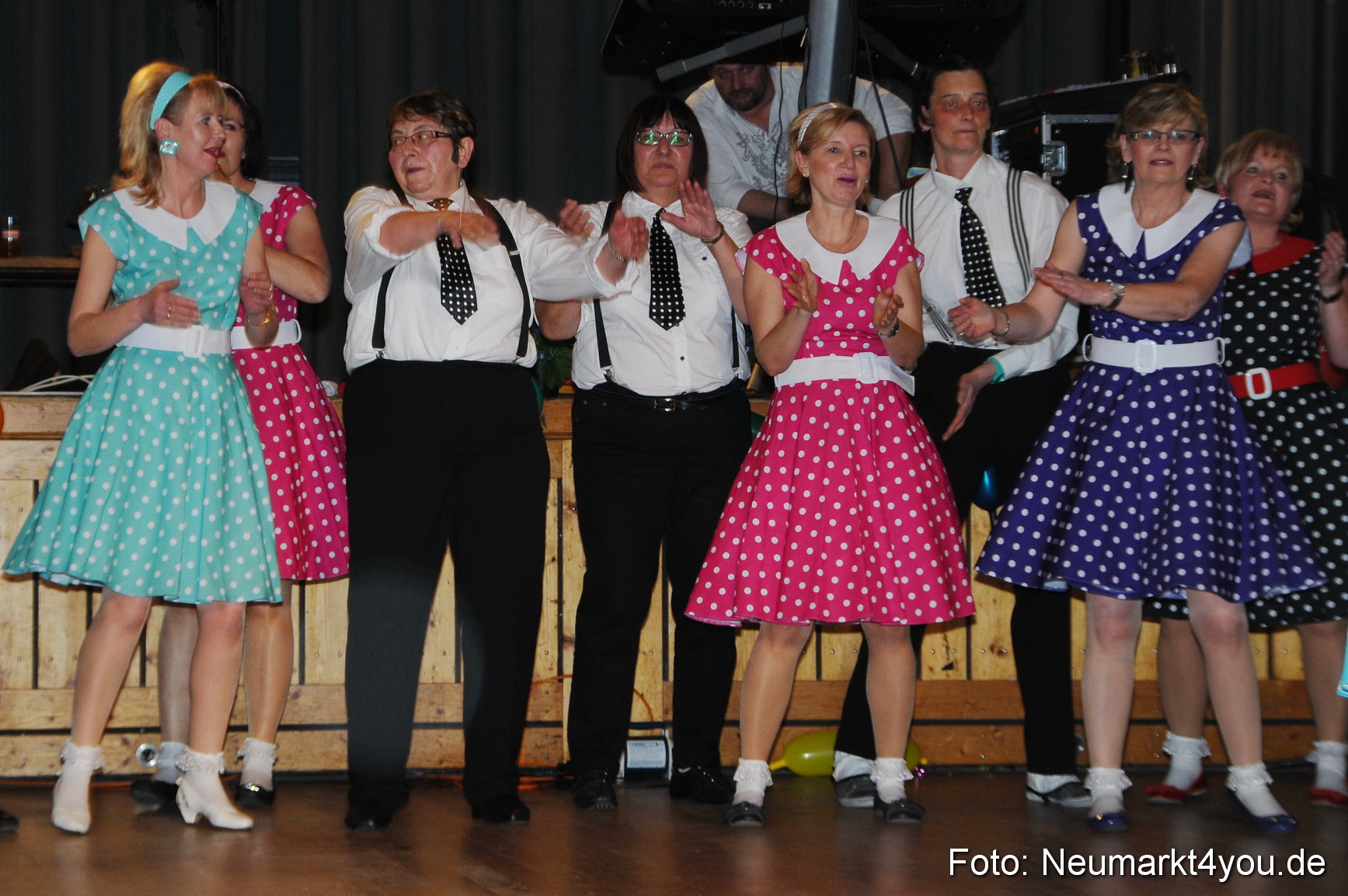 Weiberfasching Neumarkt 070213 0003