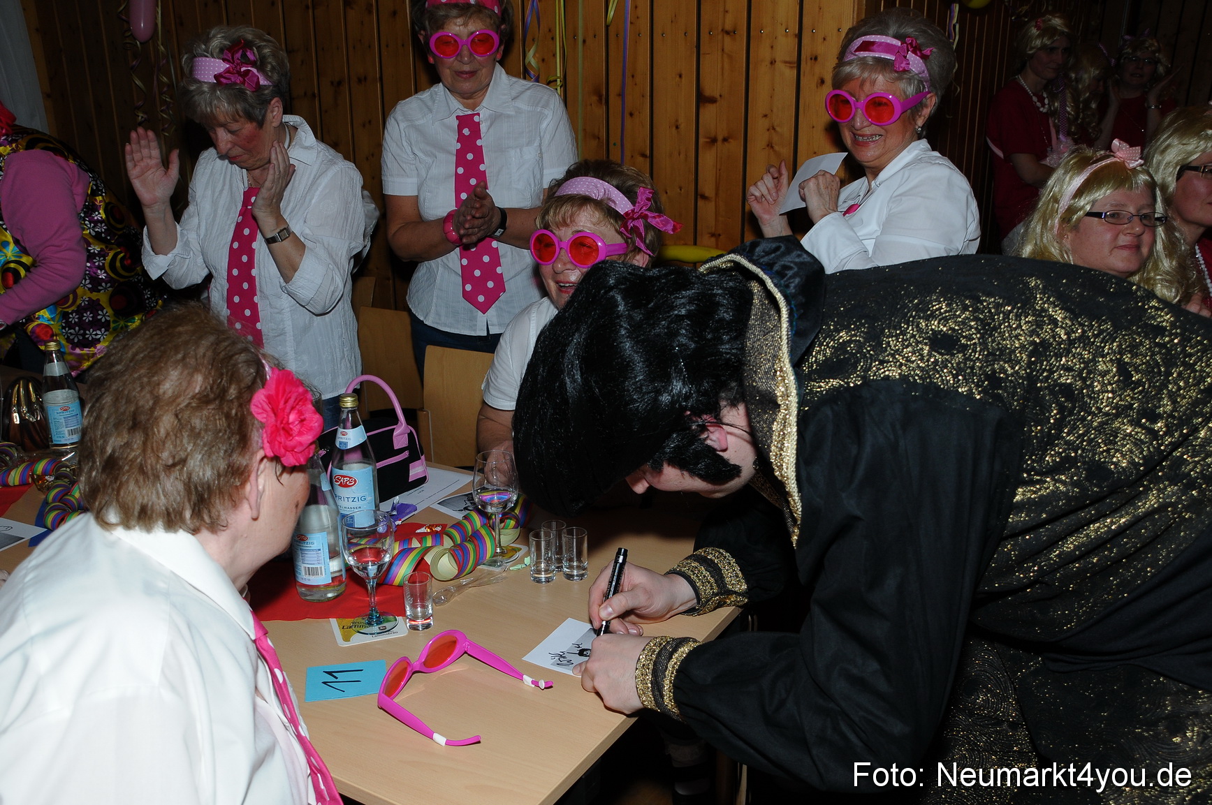 Weiberfasching Neumarkt 070213 0006