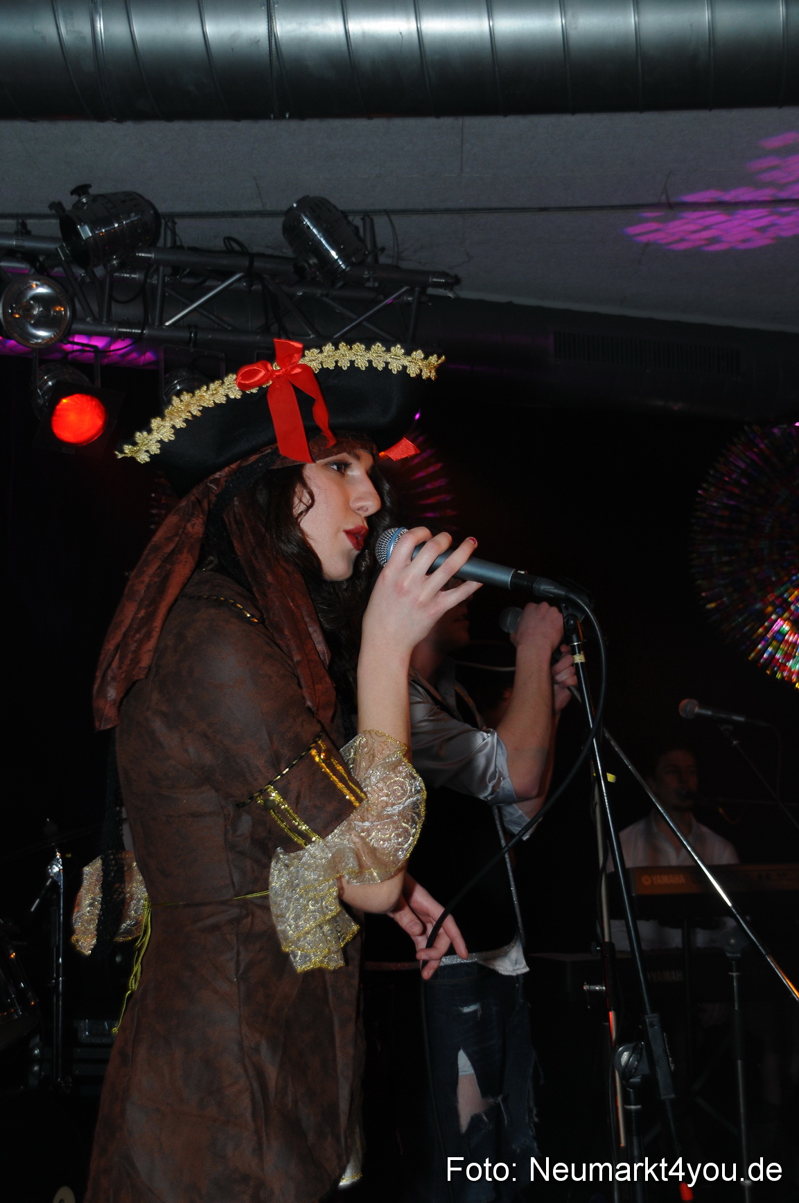 Weiberfasching Neumarkt 070213 0020