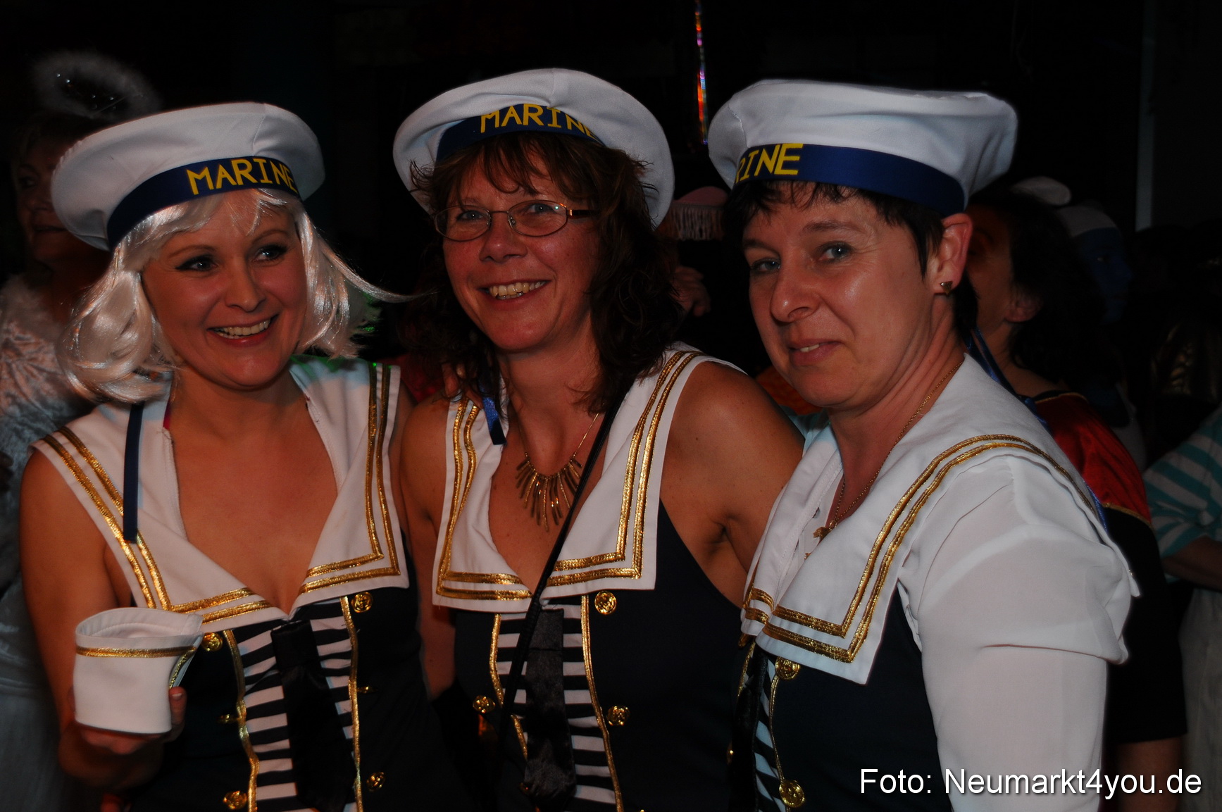 Weiberfasching Neumarkt 070213 0024