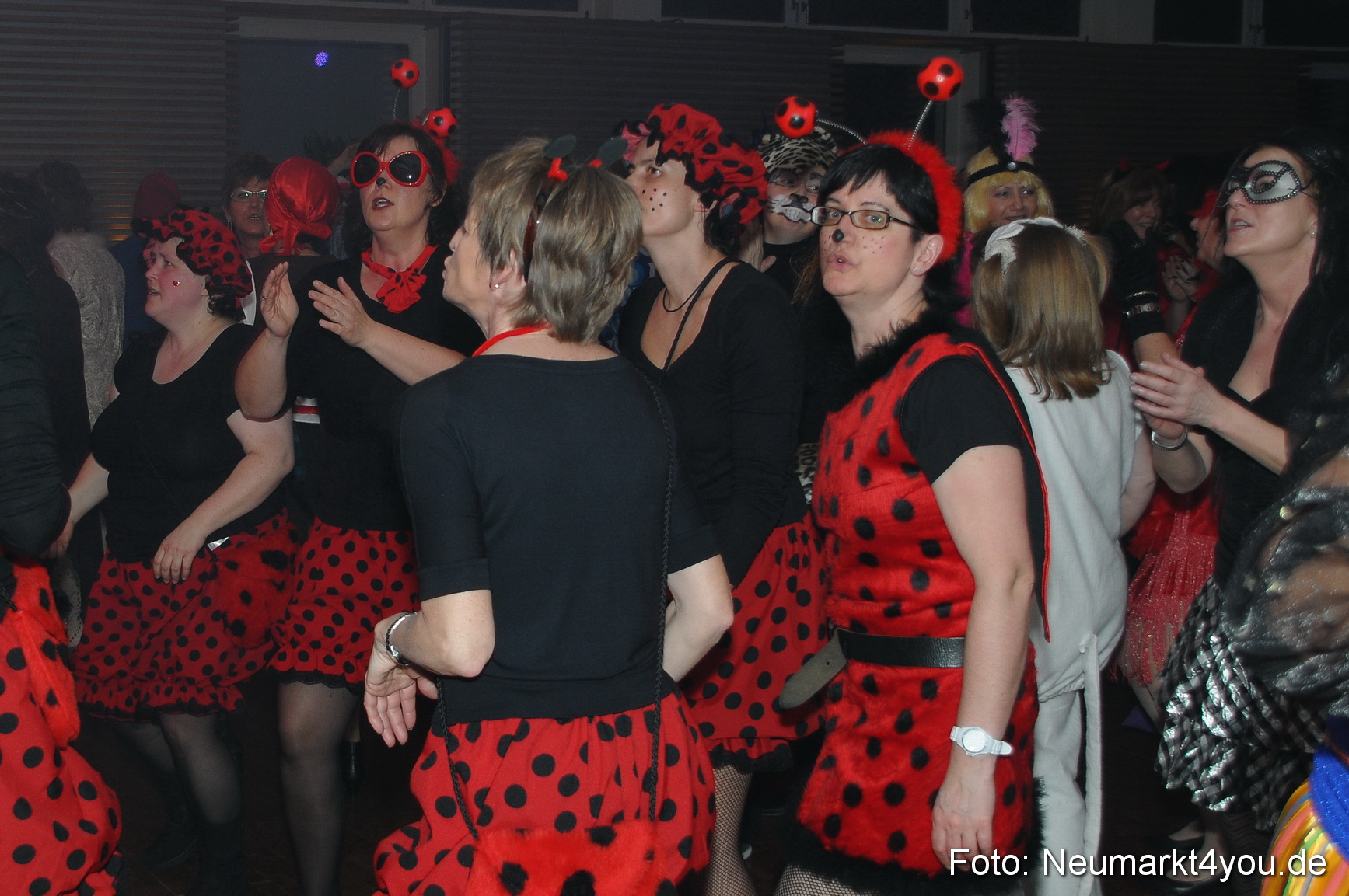 Weiberfasching Neumarkt 070213 0032